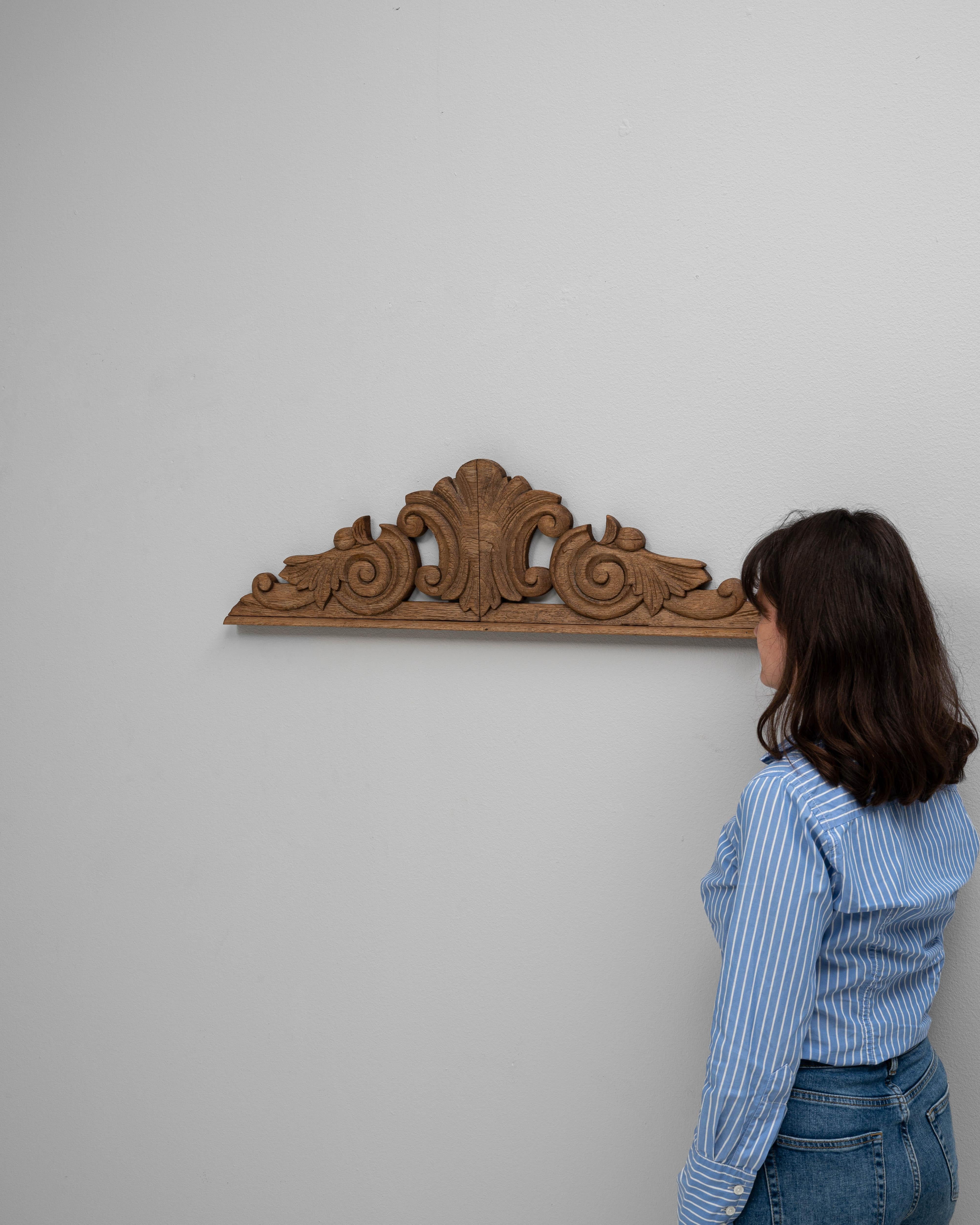 XIXe siècle Fragment d'ornement en bois artisanal français du 19e siècle en vente