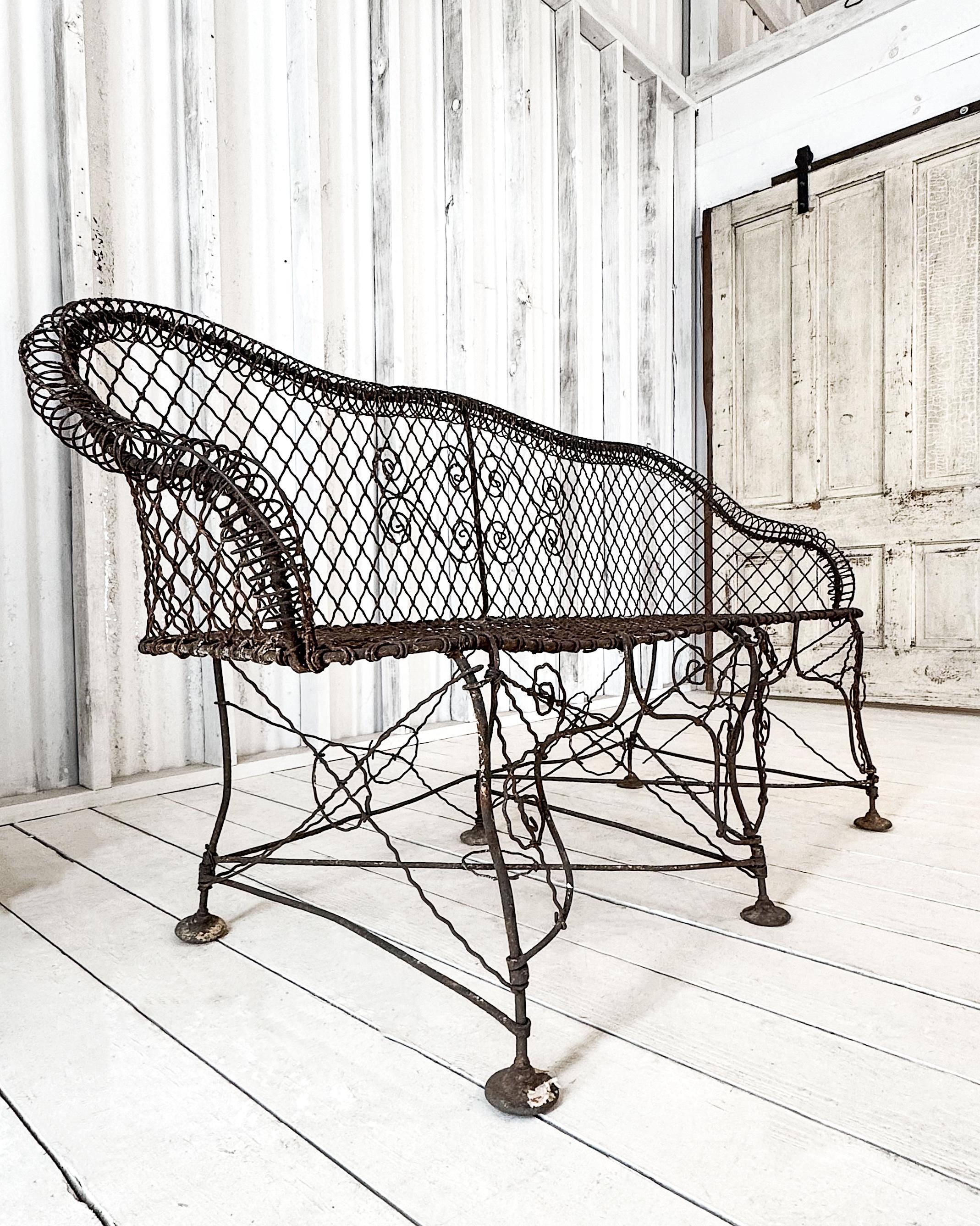 Divano in filo metallico francese del XIX secolo In condizioni buone in vendita a Mckinney, TX
