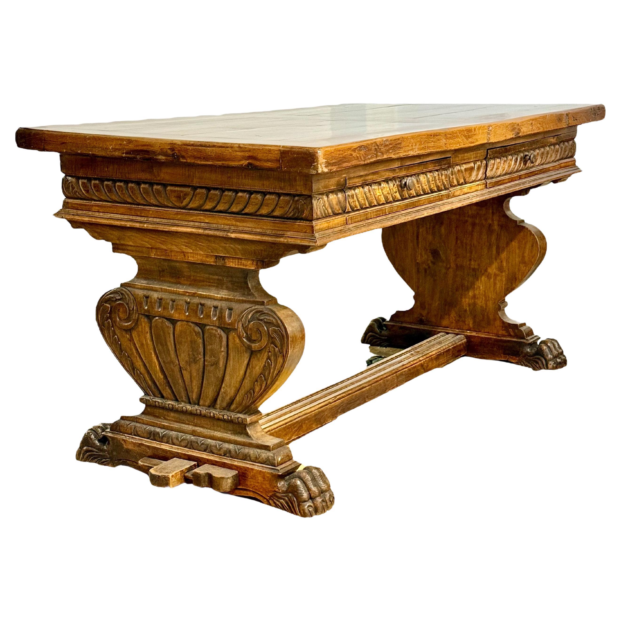 Mesa de comedor francesa del siglo XIX estilo Haute Epoque en venta