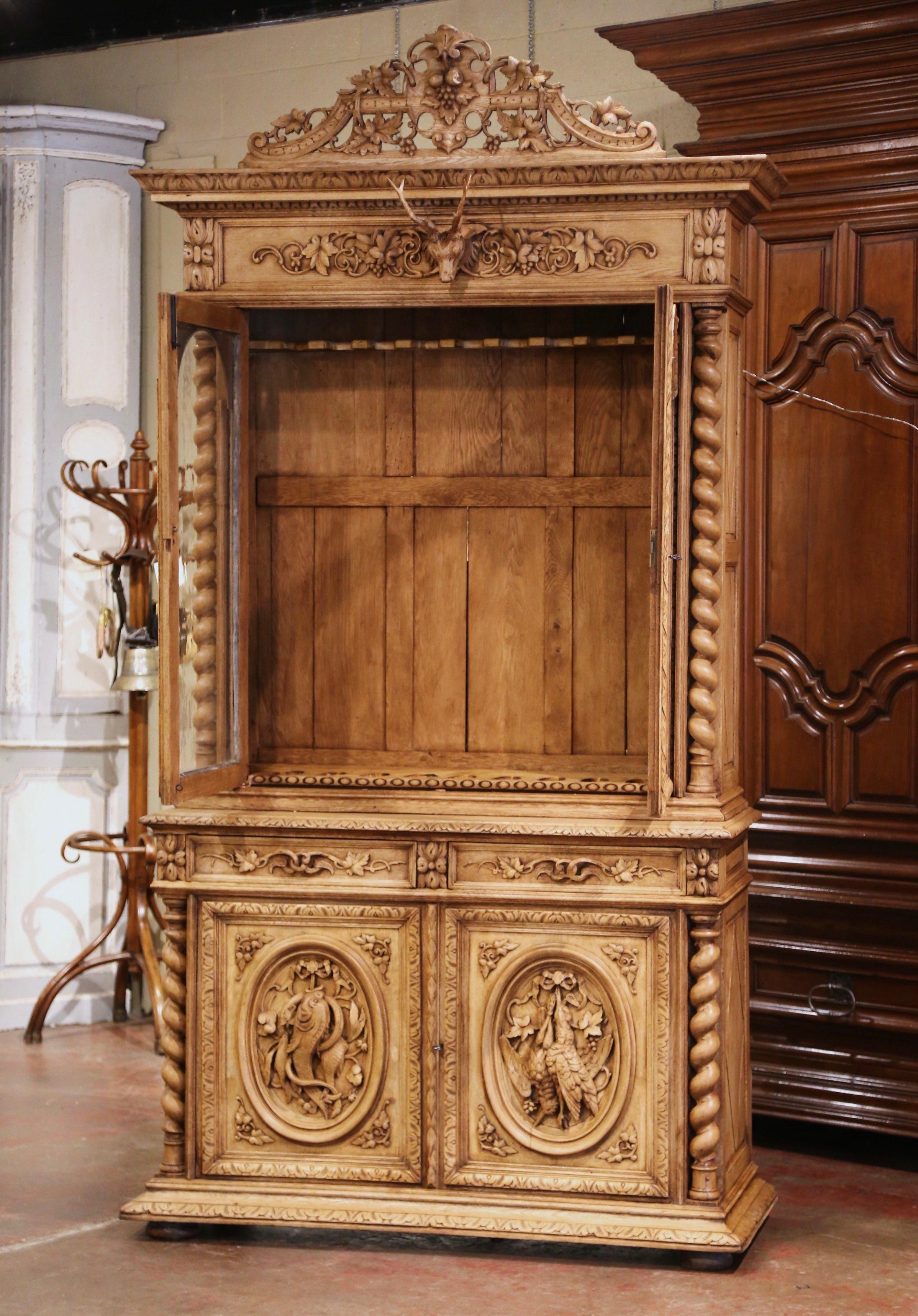 19th Century French Henri II Carved Bleached Oak Gun Cabinet with Hunt Motifs 5