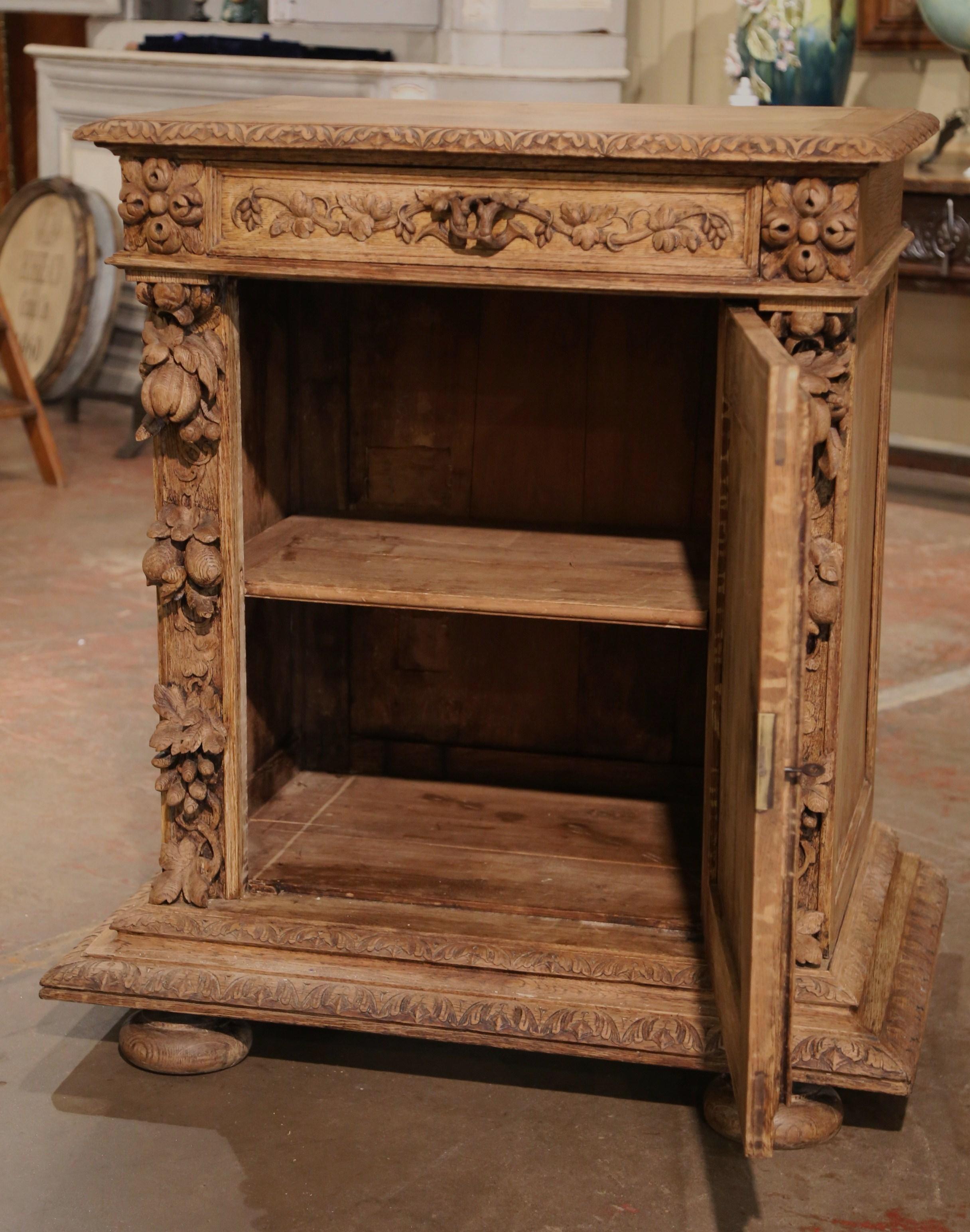 19th Century French Henri II Carved Bleached Oak Jelly Cabinet with Vine Motifs For Sale 6