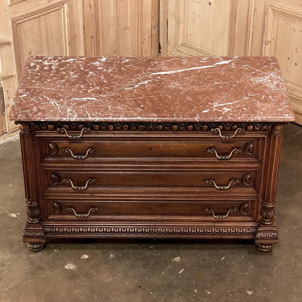 Fatto a mano Commodo francese del XIX secolo Henri II con piano in marmo e noce in vendita