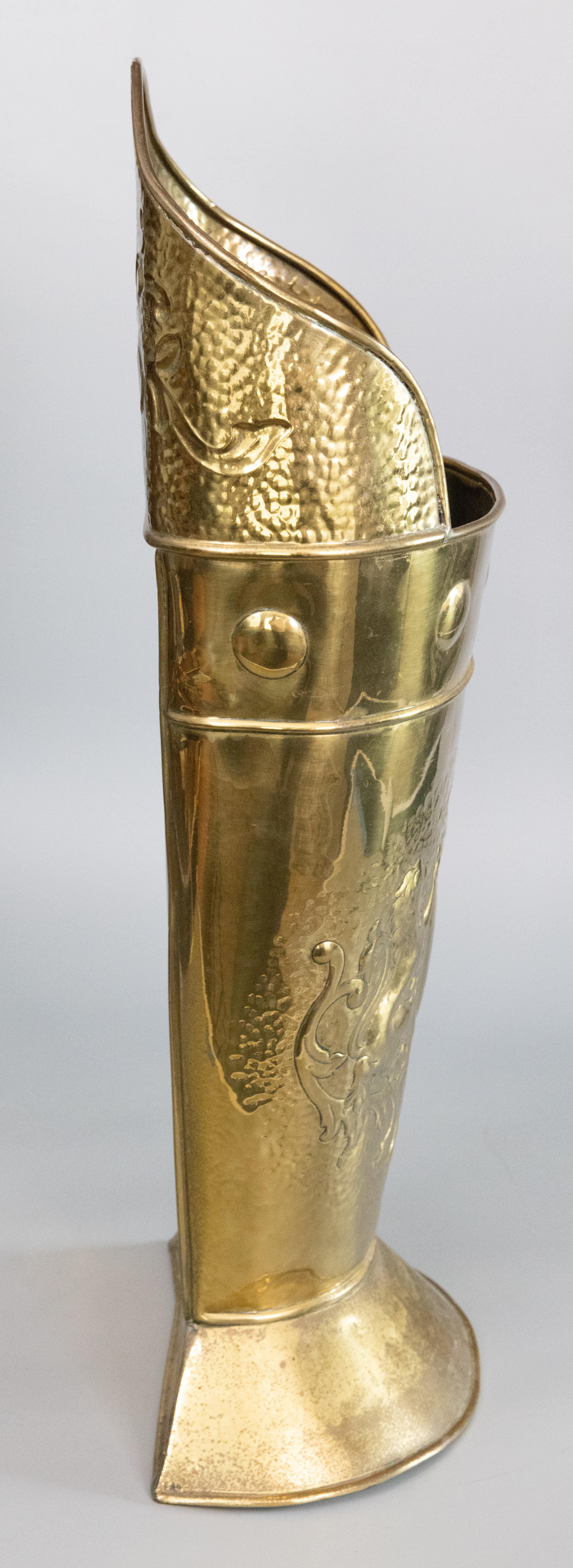 19th Century French Heraldic Hammered Brass Repoussé Grape Hod Umbrella Stand For Sale 2