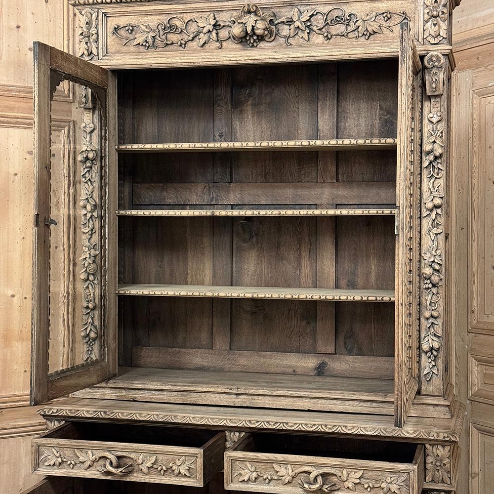 Glass 19th Century French Hunt Bookcase in Stripped Oak For Sale