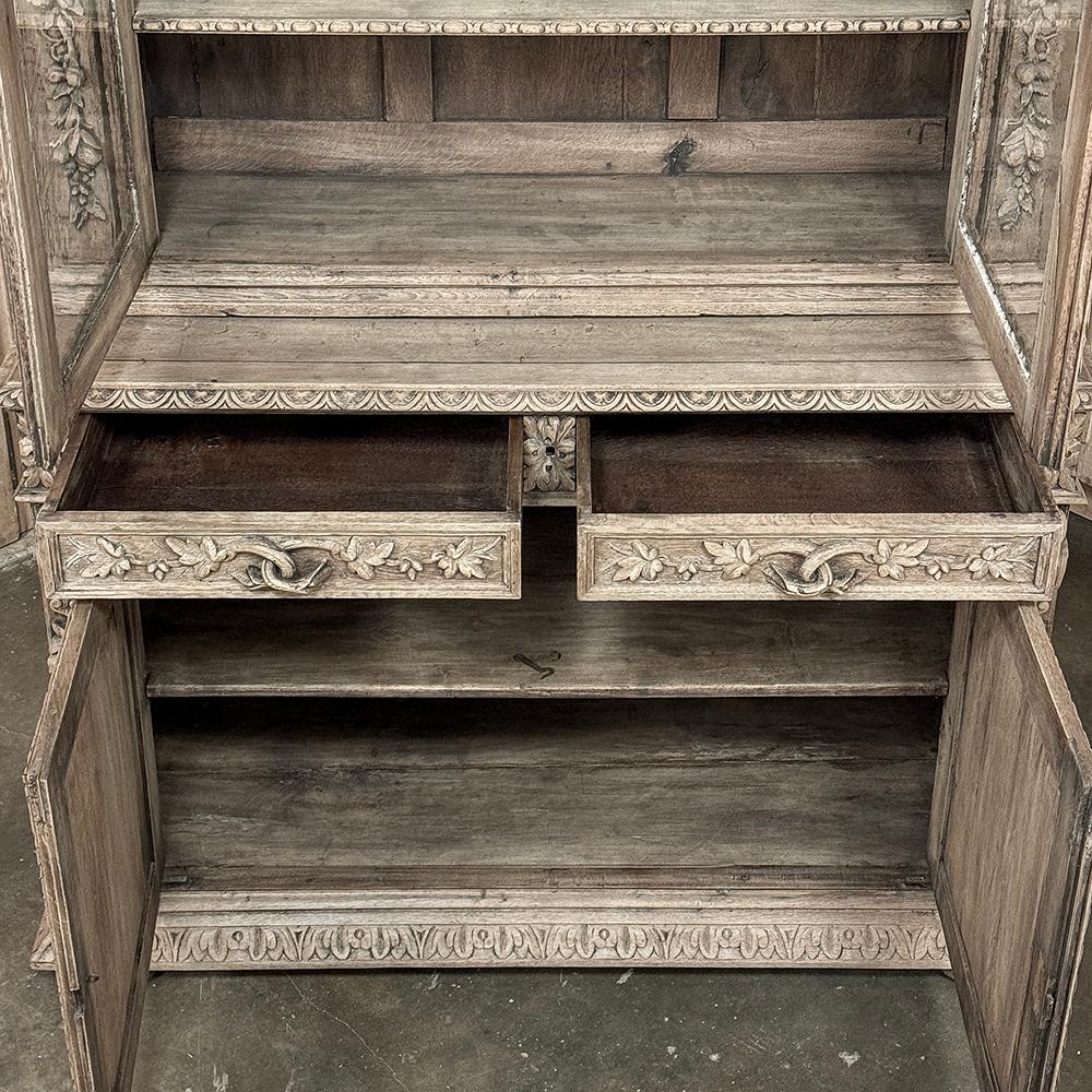 19th Century French Hunt Bookcase in Stripped Oak For Sale 1