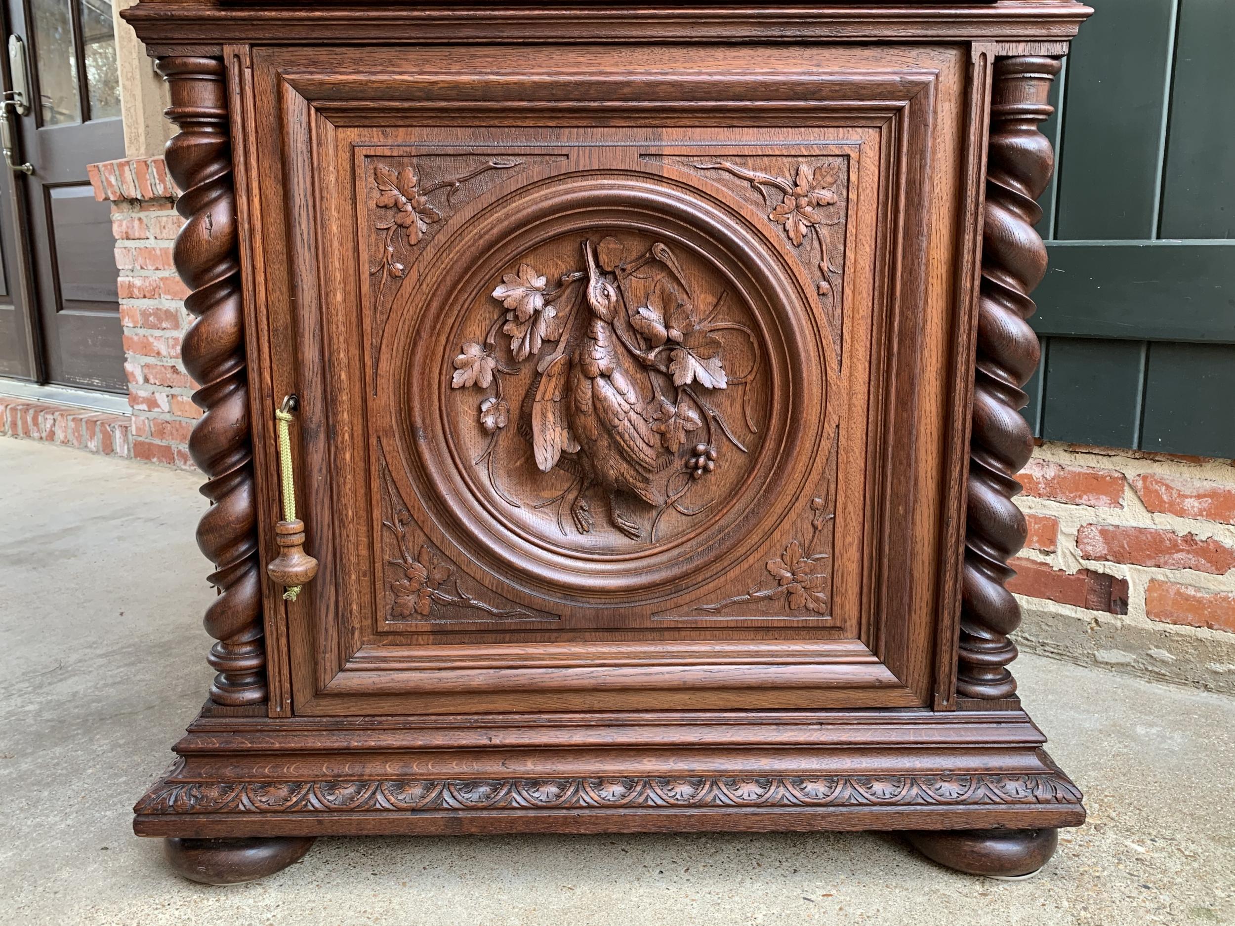 19th Century French Hunt Cabinet Bookcase Black Forest Carved Oak Barley Twist For Sale 3