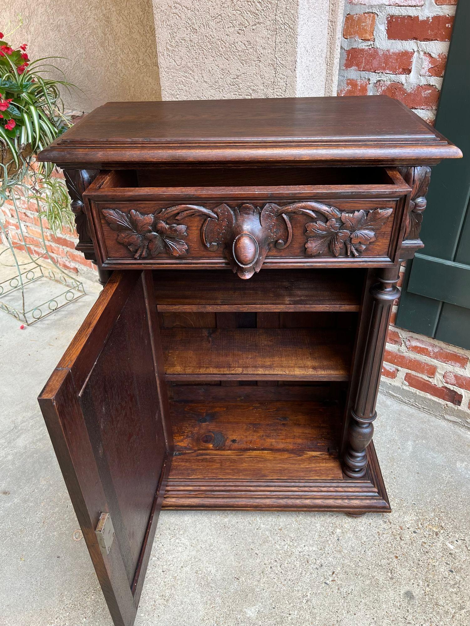 19th Century French Hunt Cabinet Carved Oak Black Forest Lodge Foyer Sideboard For Sale 6