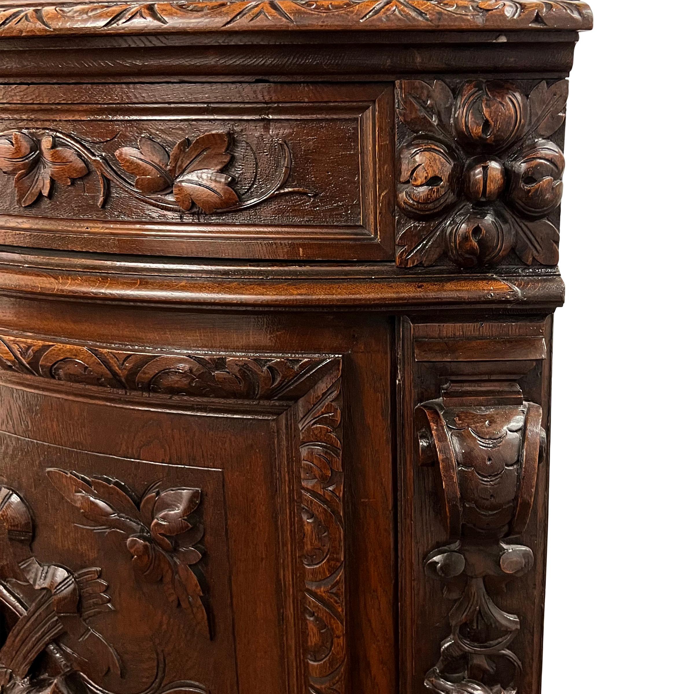 19th Century French Hunt-Themed Corner Cabinet For Sale 6