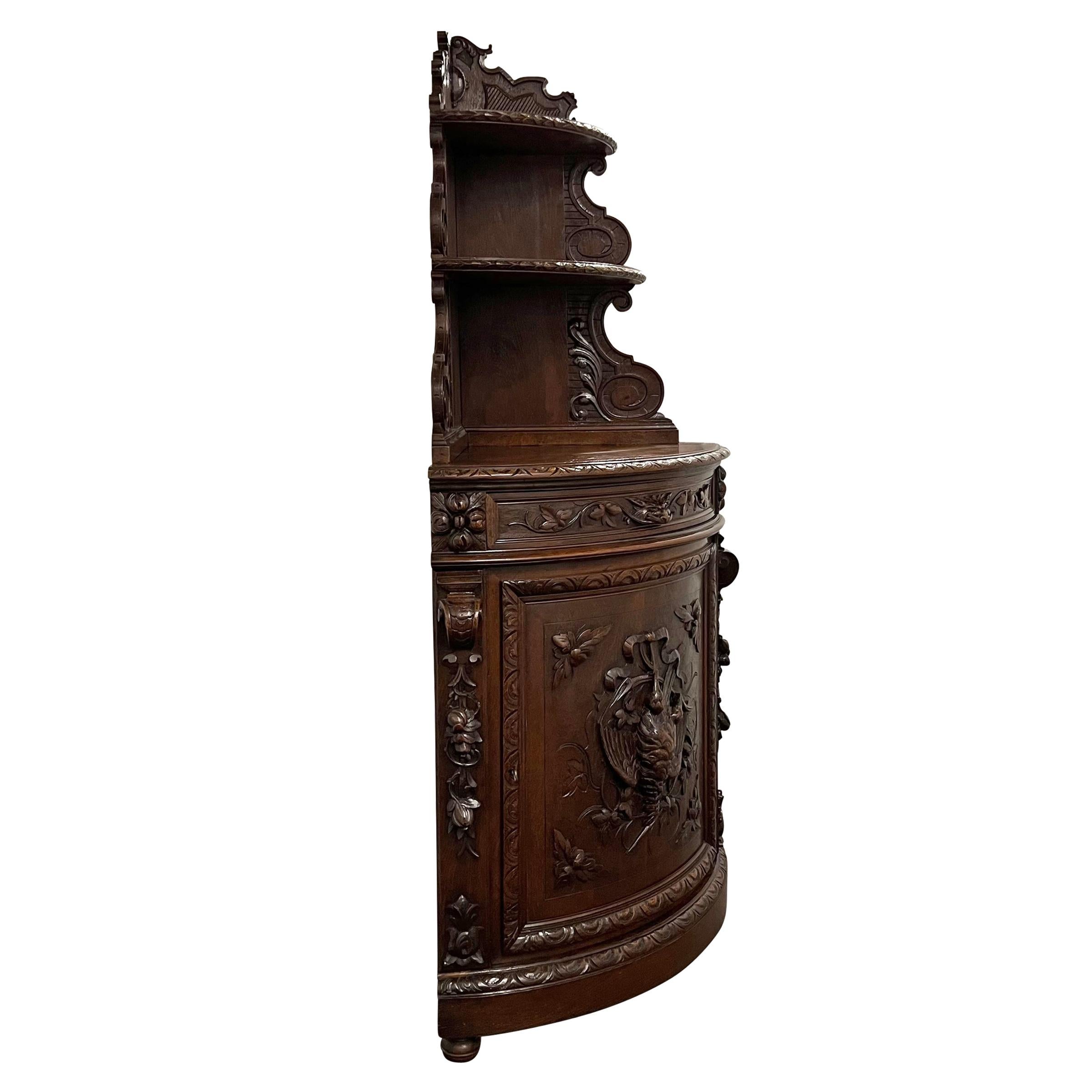 Neoclassical Revival 19th Century French Hunt-Themed Corner Cabinet For Sale