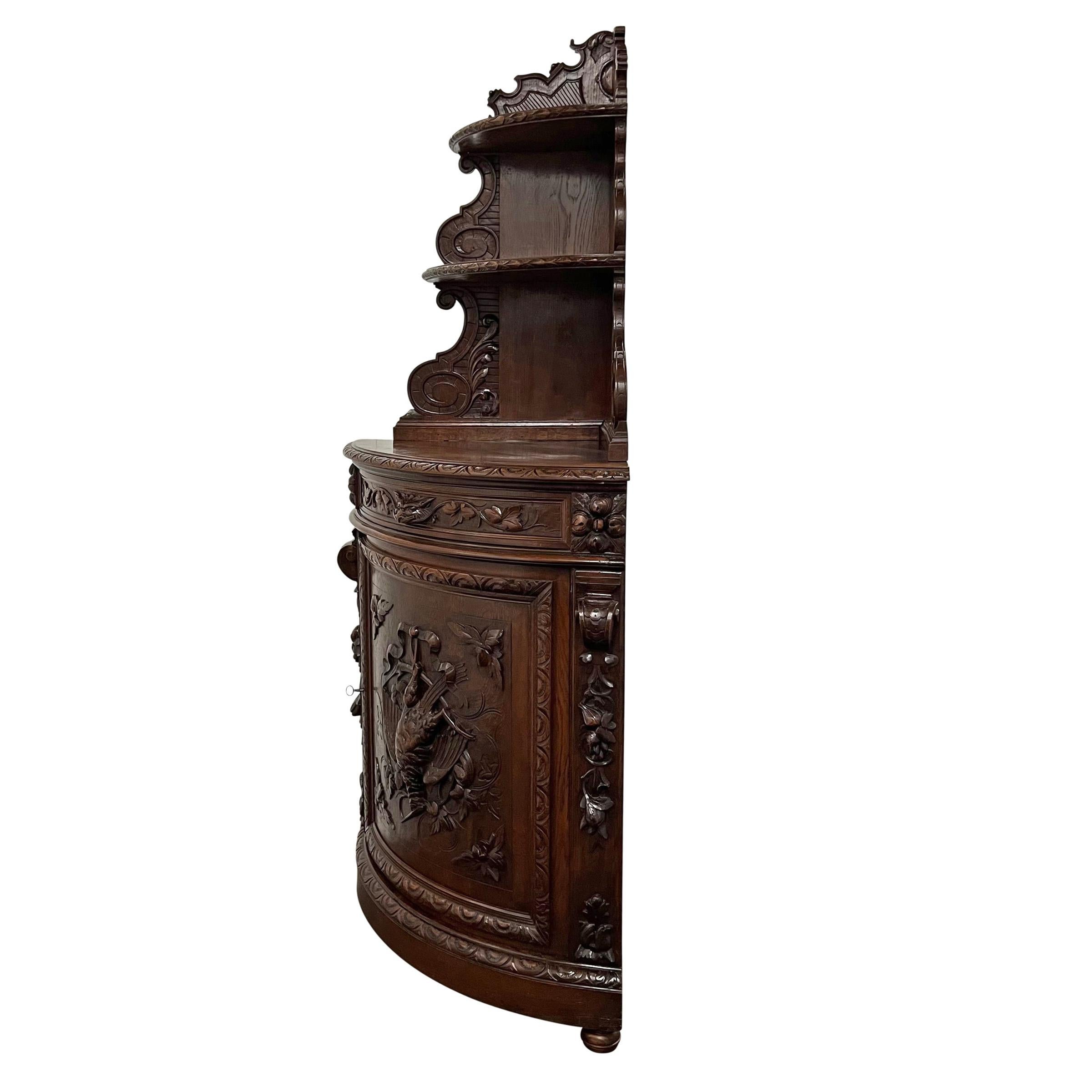 Hand-Carved 19th Century French Hunt-Themed Corner Cabinet For Sale