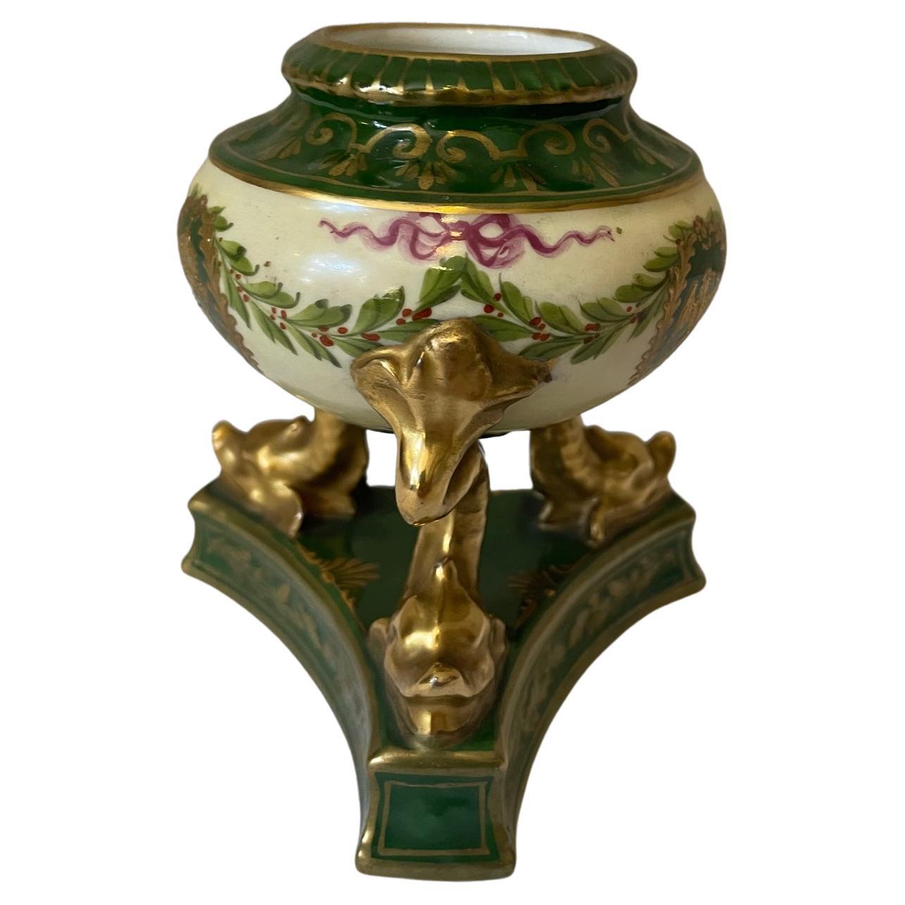 Encrier en porcelaine de la Manufacture impériale française de Sèvres du XIXe siècle en vente