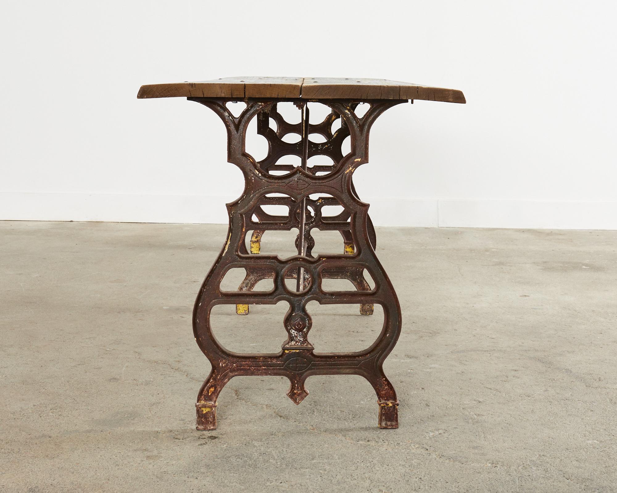 19th Century French Industrial Style Pine Iron Dining Table For Sale 4
