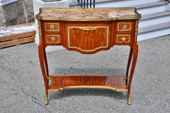 Tavolino da portata in legno Kingwood intarsiato francese del XIX secolo