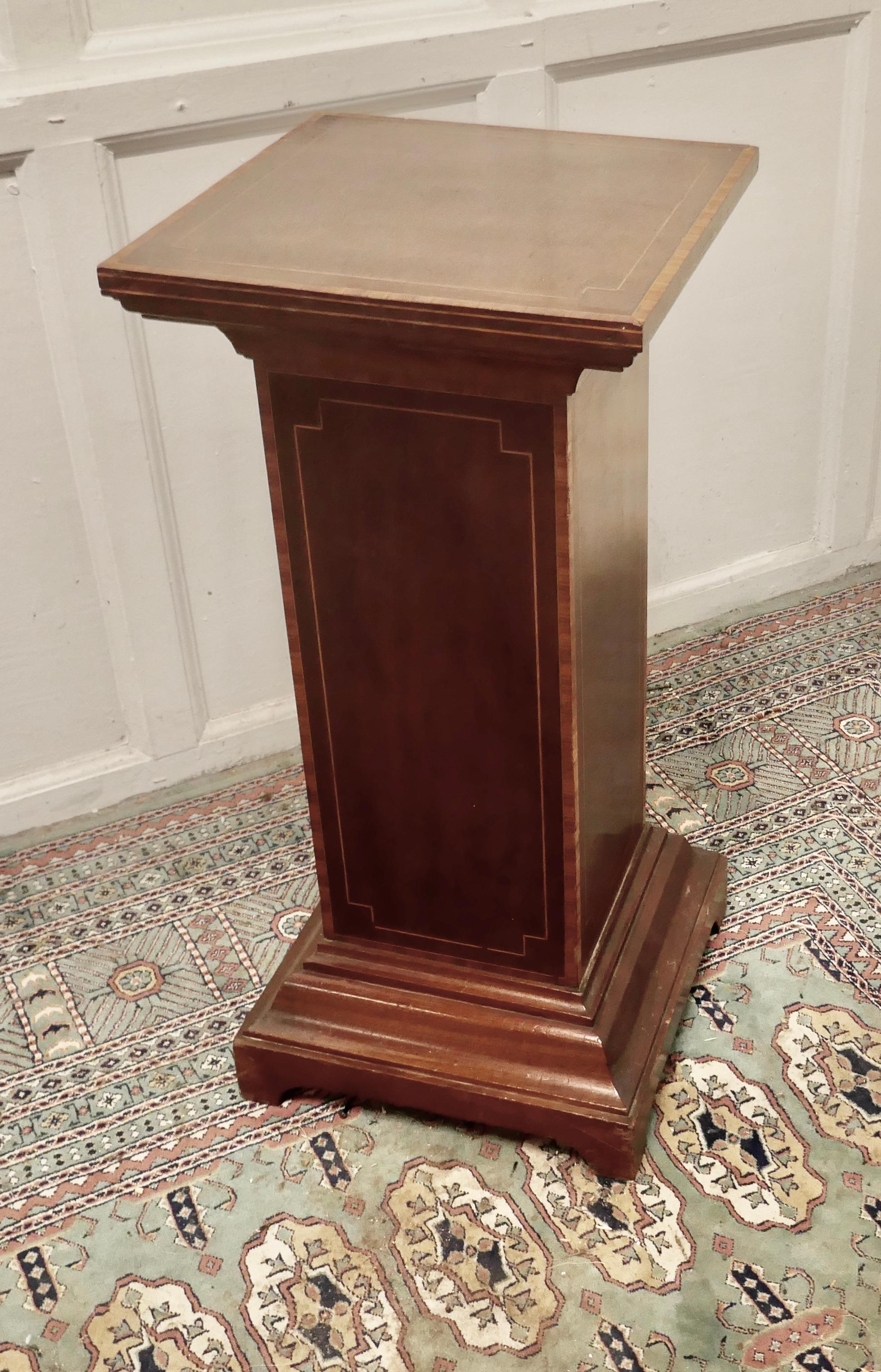 19th Century French Inlaid Mahogany Column Display Pedestal For Sale 2