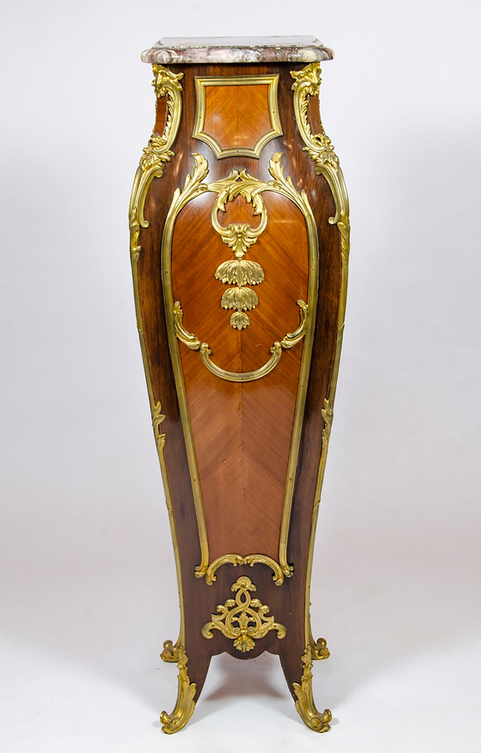 19th century French inlaid pedestal after Francoise Linke In Good Condition For Sale In Autonomous City Buenos Aires, CABA