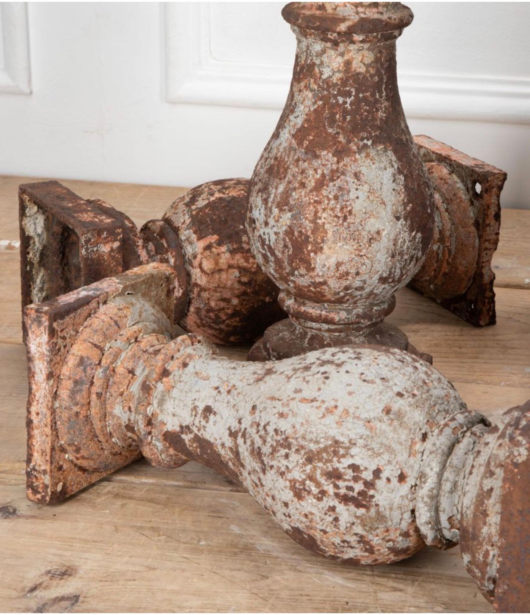 19th Century French Iron Architectural Columns In Good Condition For Sale In Haywards Heath, GB