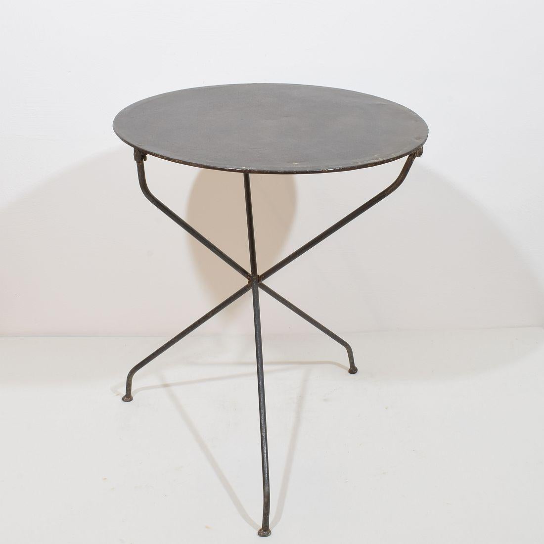 Table pliante de bistro française du 19ème siècle Bon état à Buisson, FR
