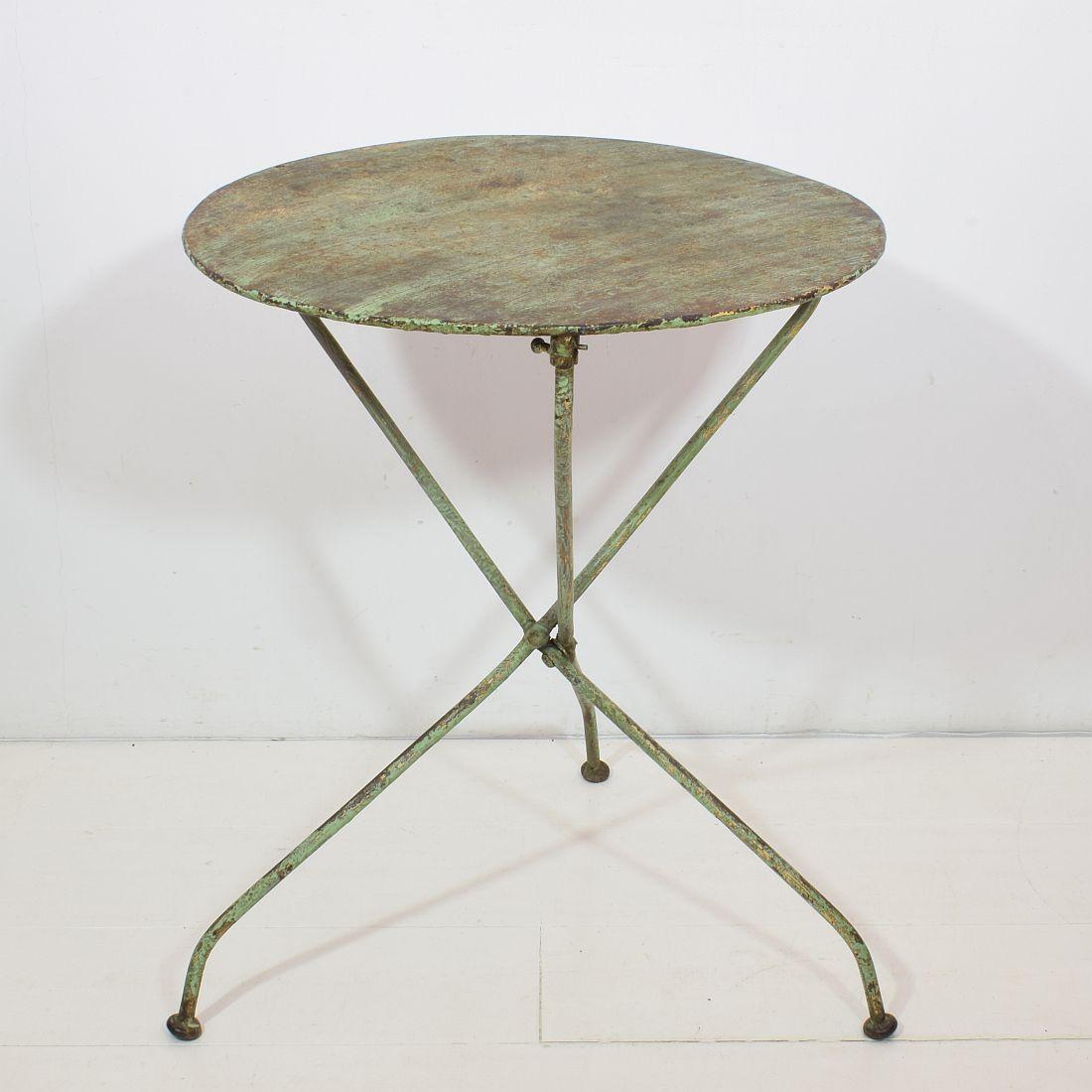 19th Century French Iron Bistro Folding Table In Good Condition In Buisson, FR