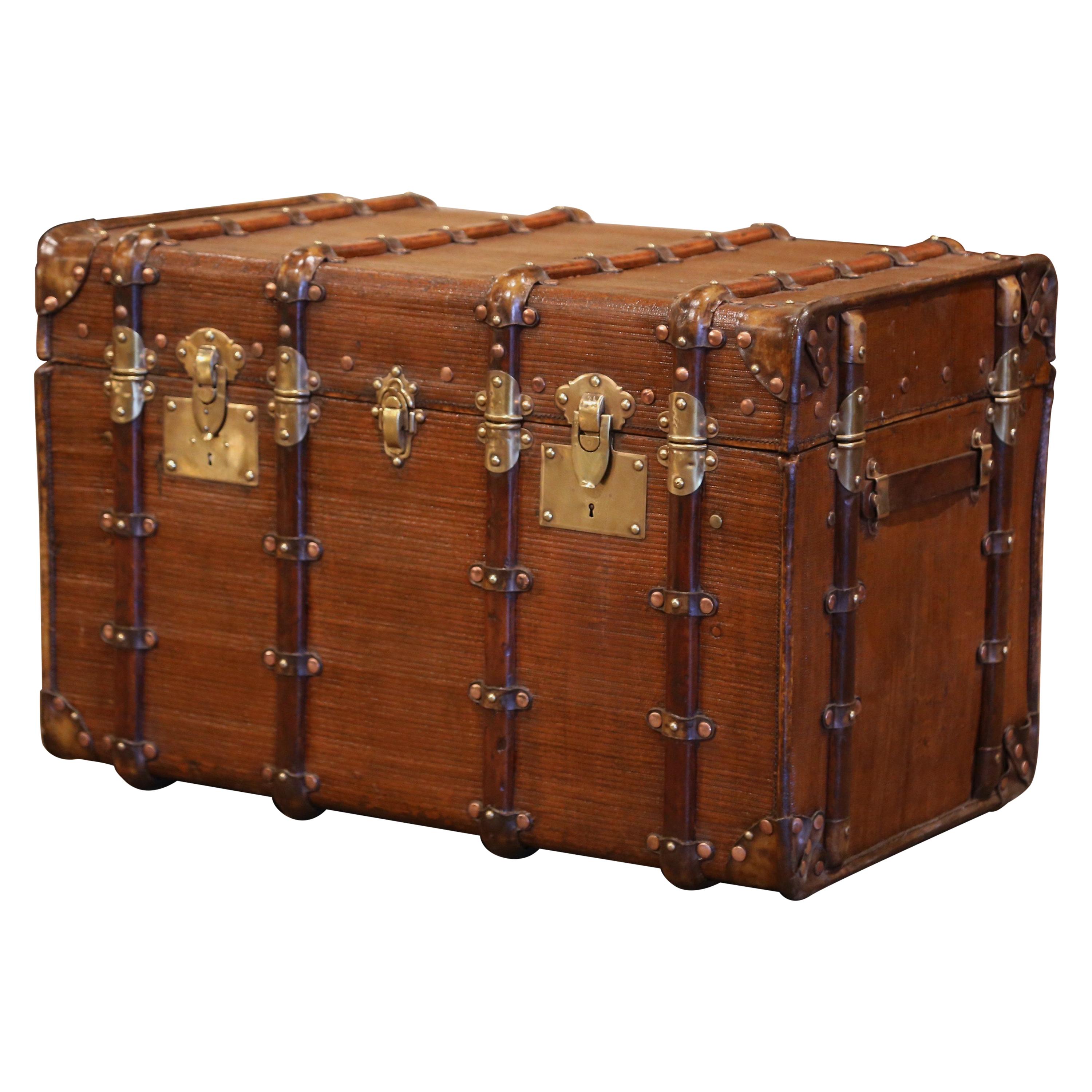 Vintage Travel Trunks 60 For Sale on 1stdibs