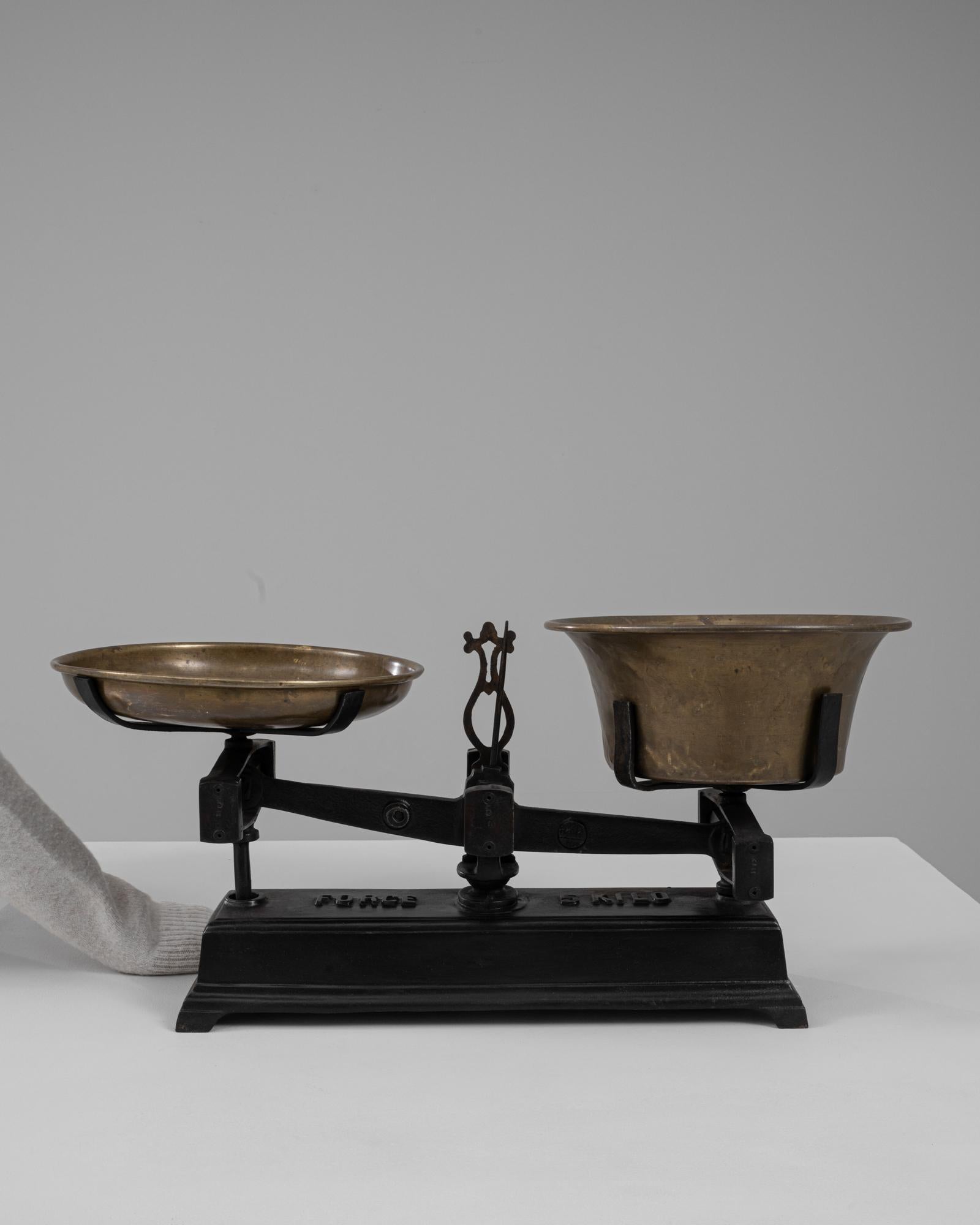 Francese Scala francese in ferro e ottone del XIX secolo in vendita