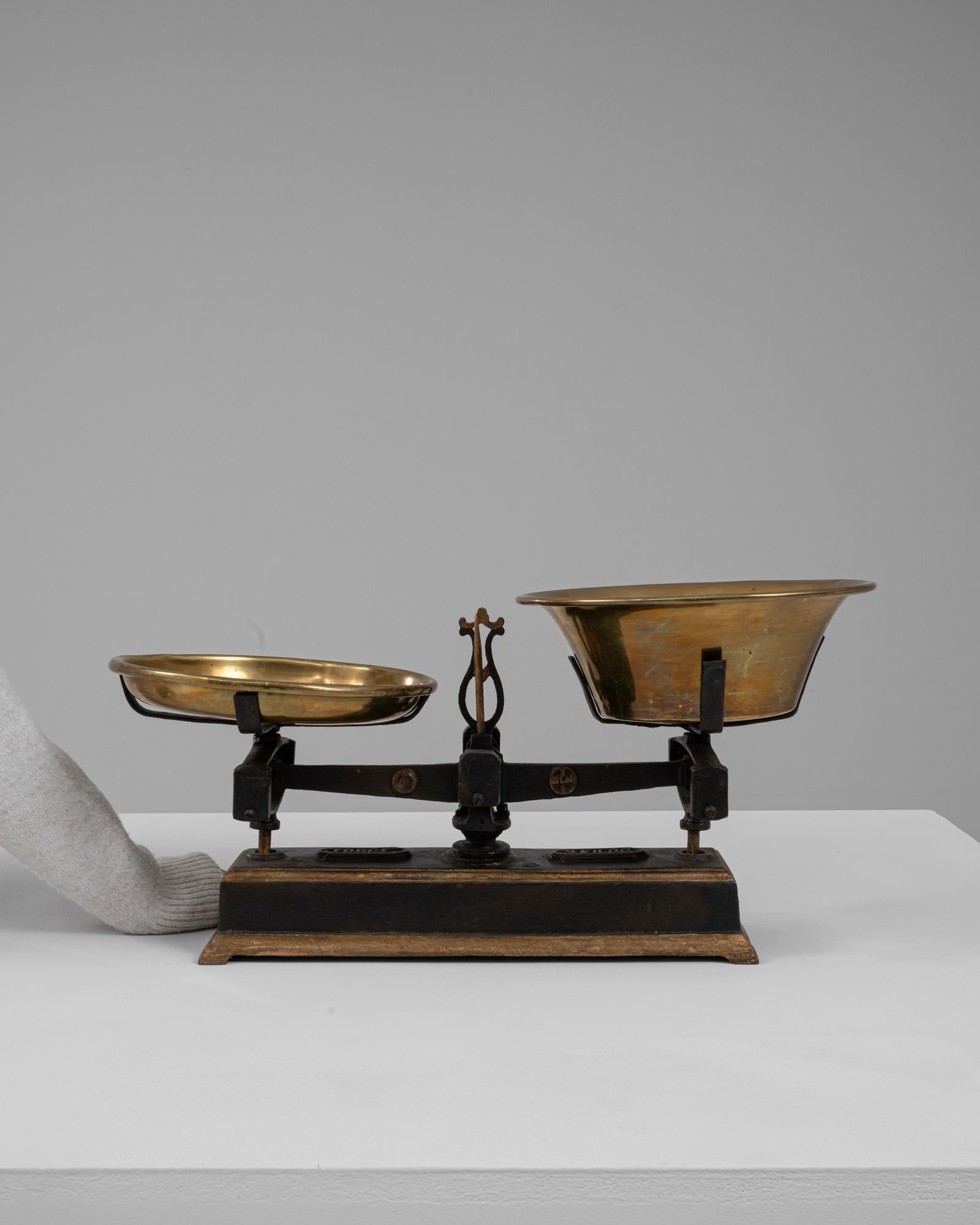 Francese Scala francese in ferro e ottone del XIX secolo in vendita