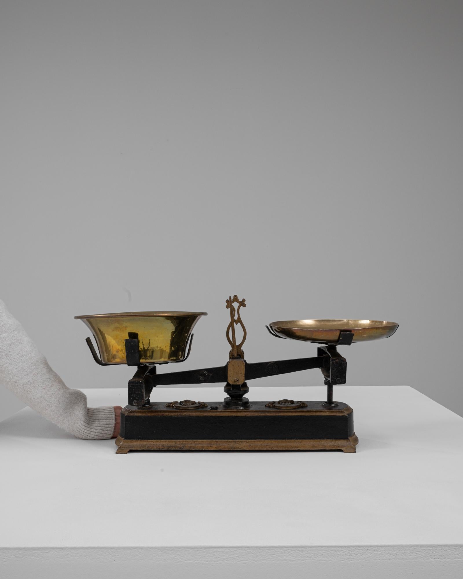 Francese Scala francese in ferro e ottone del XIX secolo in vendita