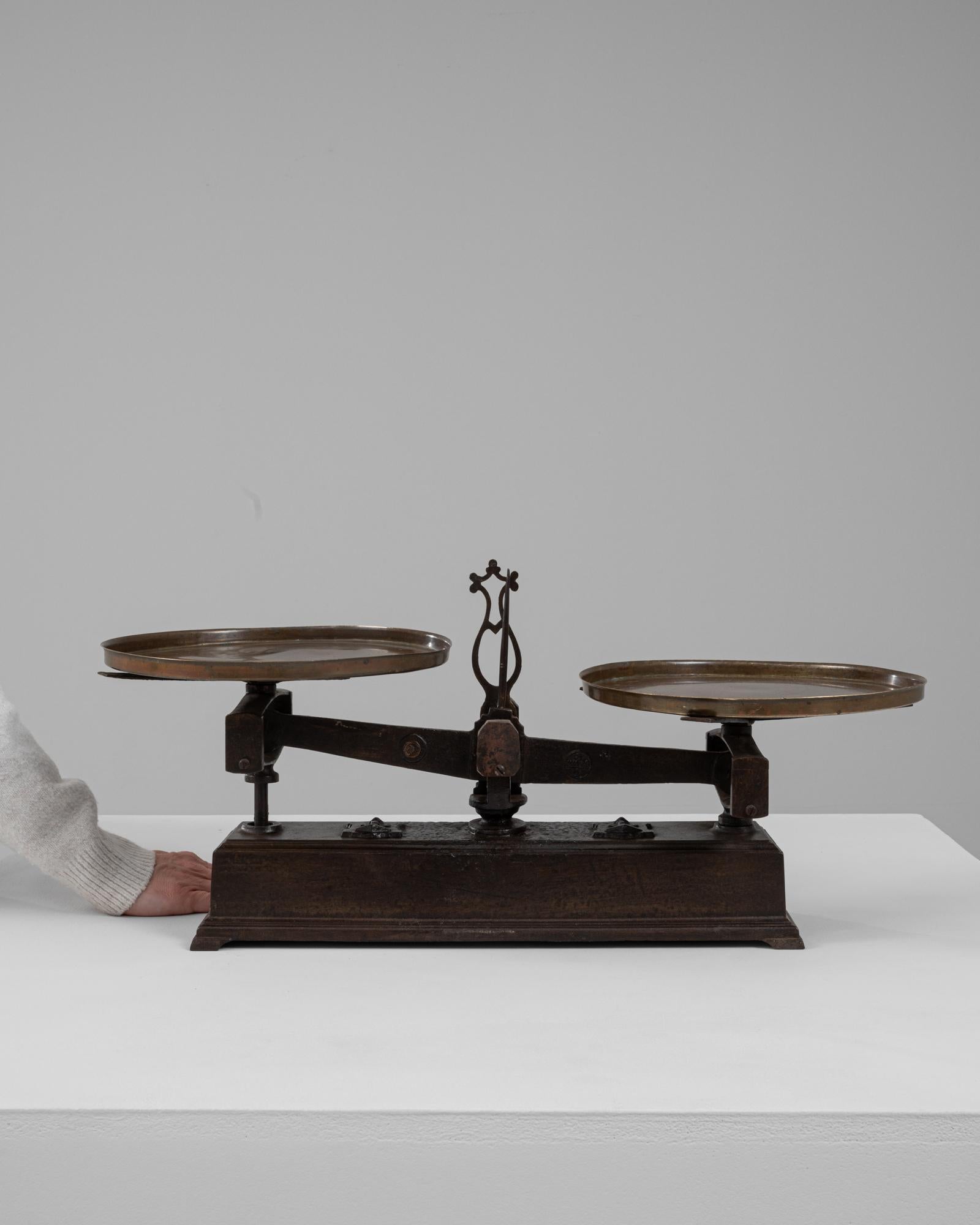 Francese Scala francese in ferro e ottone del XIX secolo in vendita