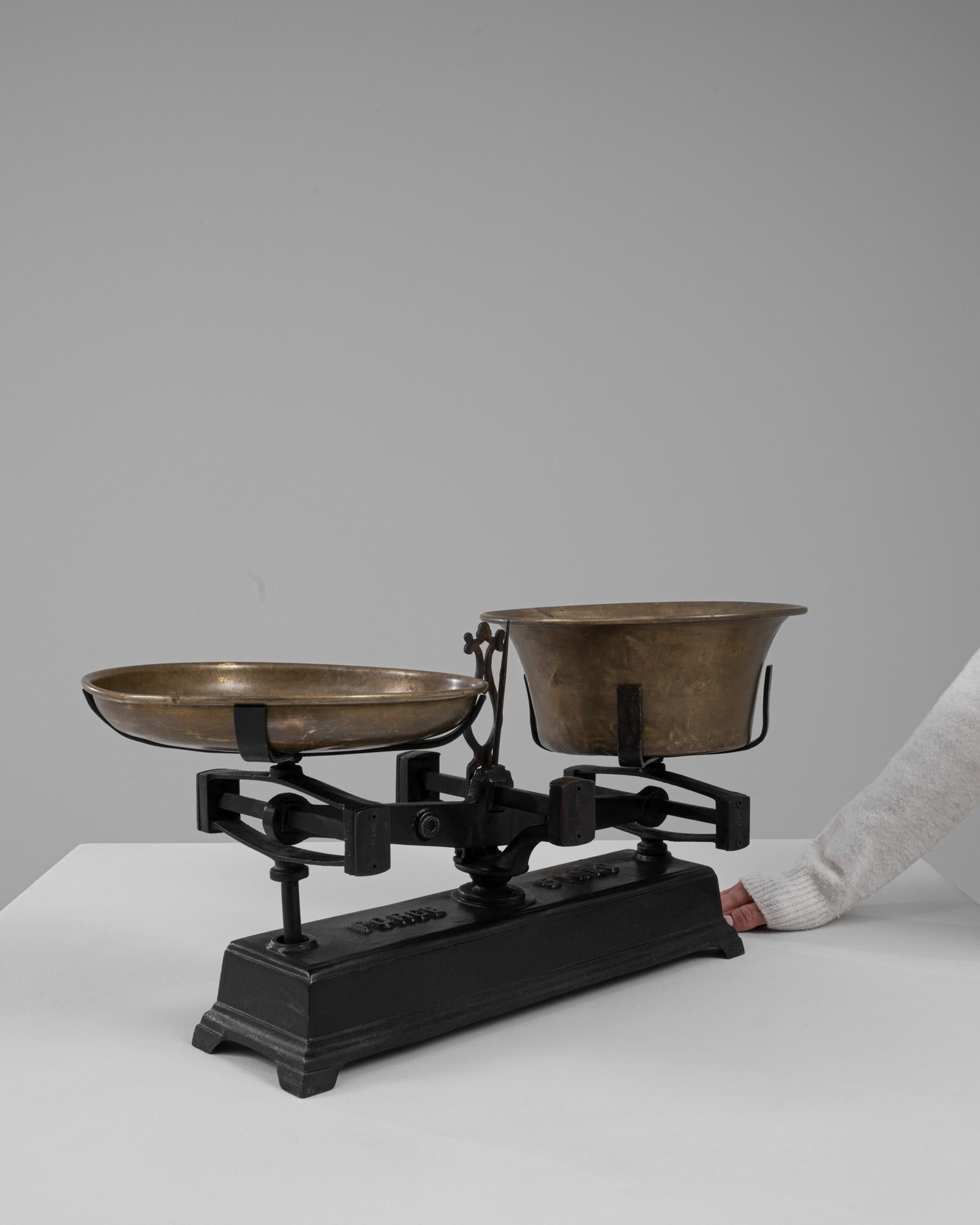 Ottone Scala francese in ferro e ottone del XIX secolo in vendita