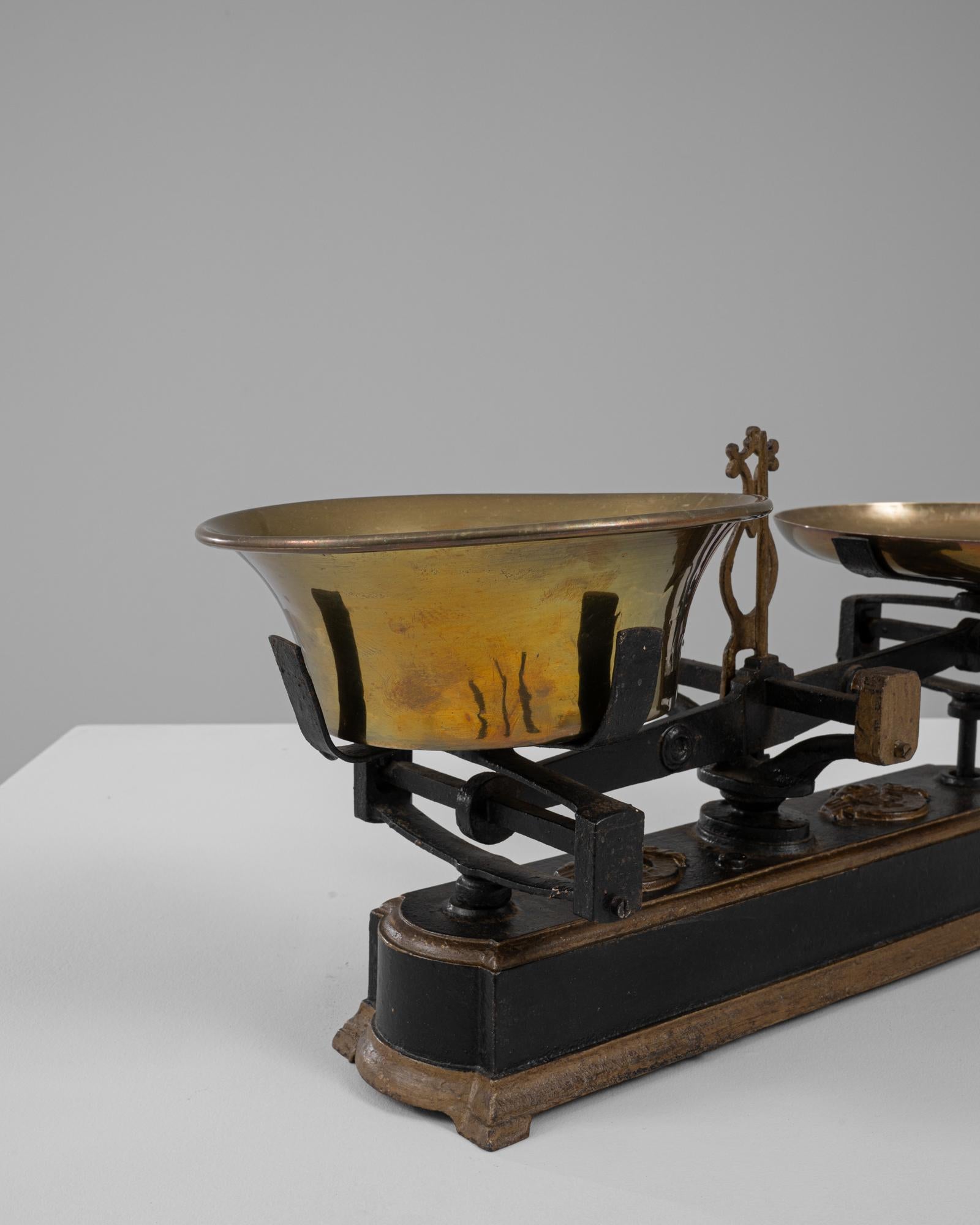 Scala francese in ferro e ottone del XIX secolo in vendita 1