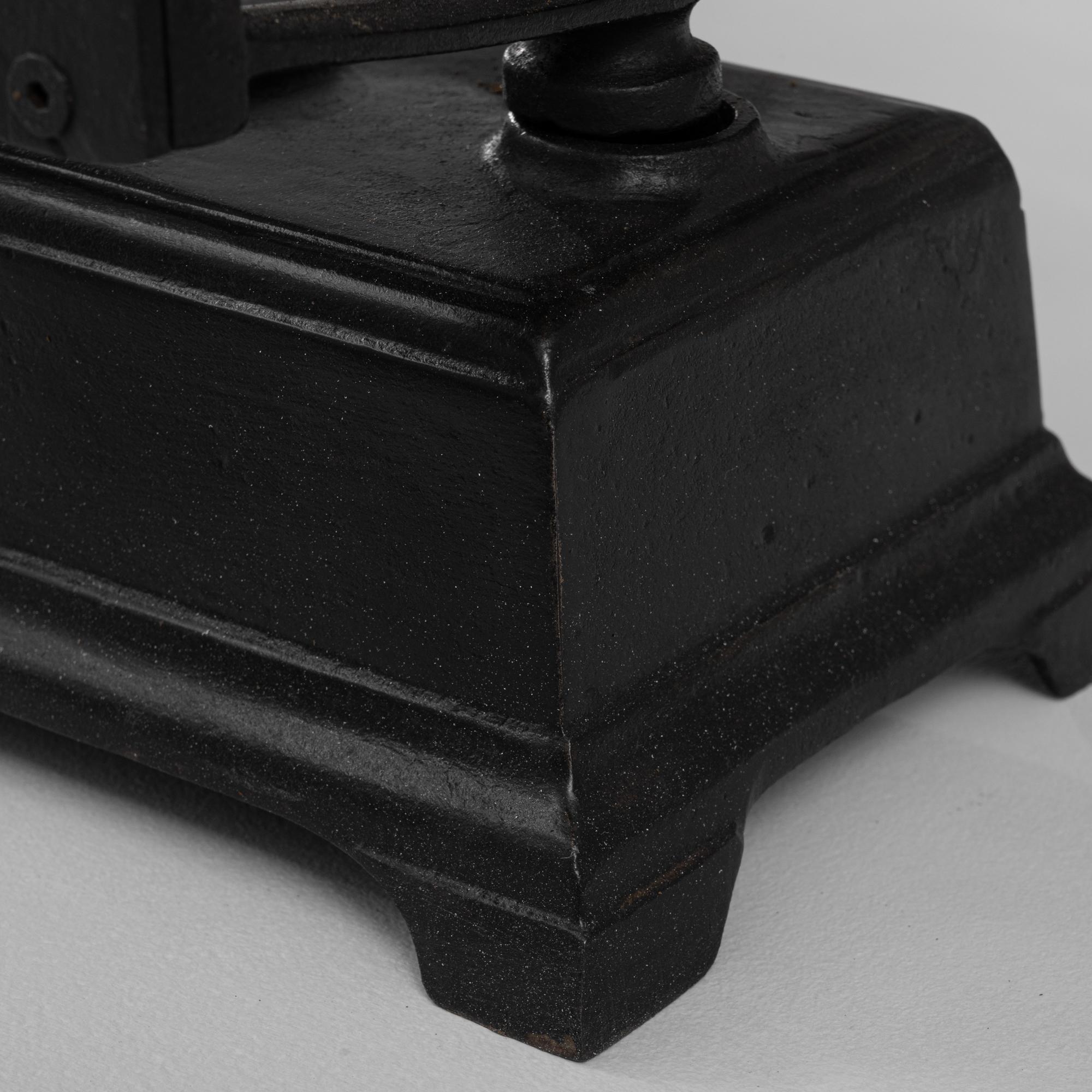 Scala francese in ferro e ottone del XIX secolo in vendita 3