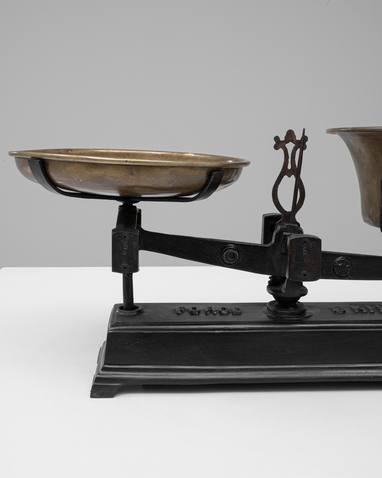 Scala francese in ferro e ottone del XIX secolo in vendita 4