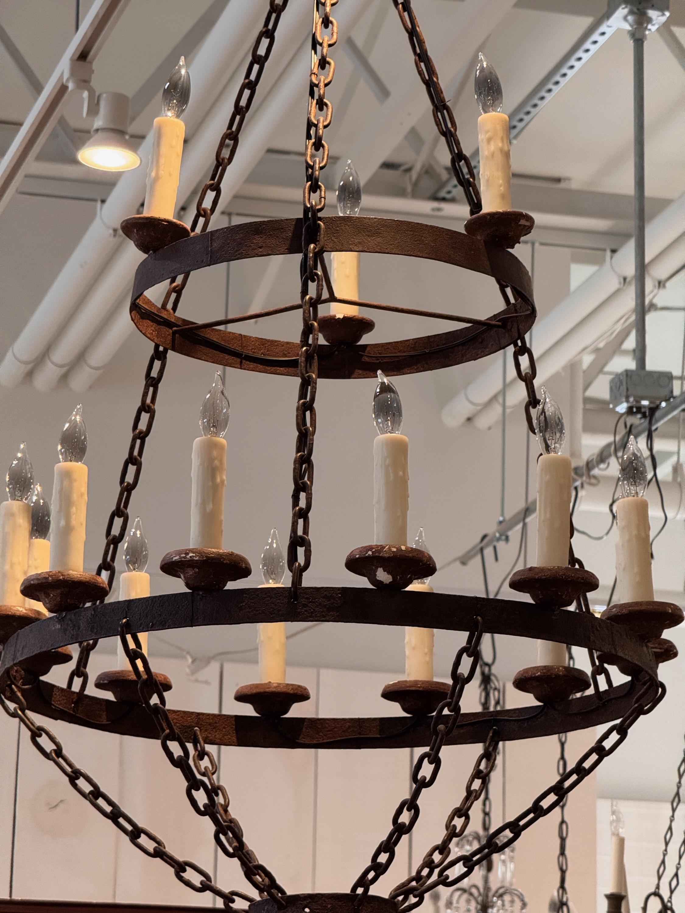 Ferro Lampadario francese in ferro del XIX secolo in vendita