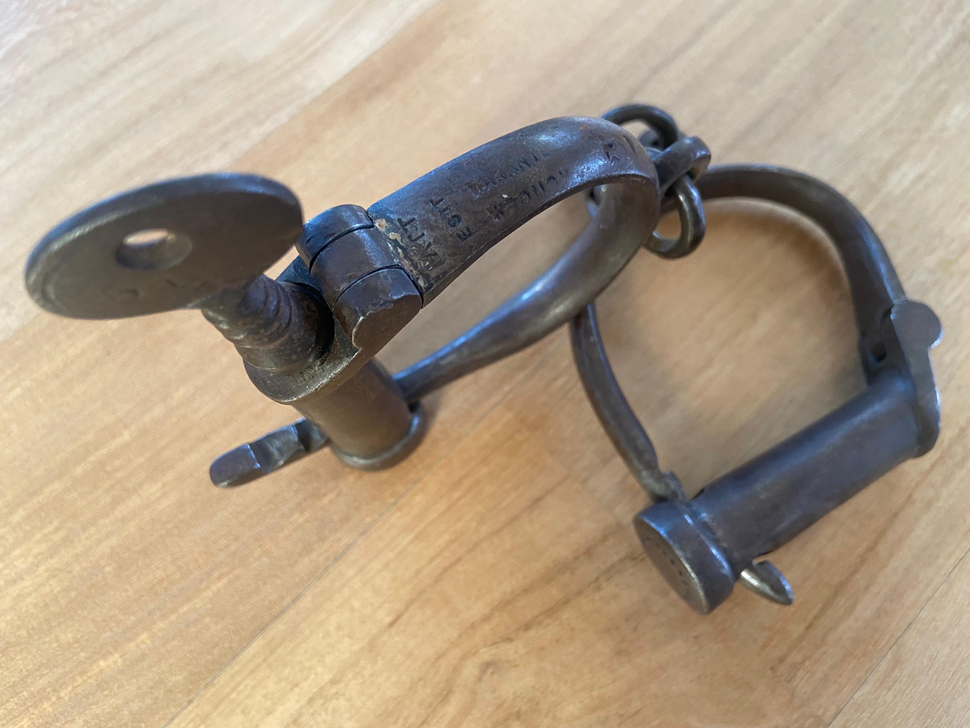 19th Century French Iron Convict's Handcuff with Original Key For Sale 1