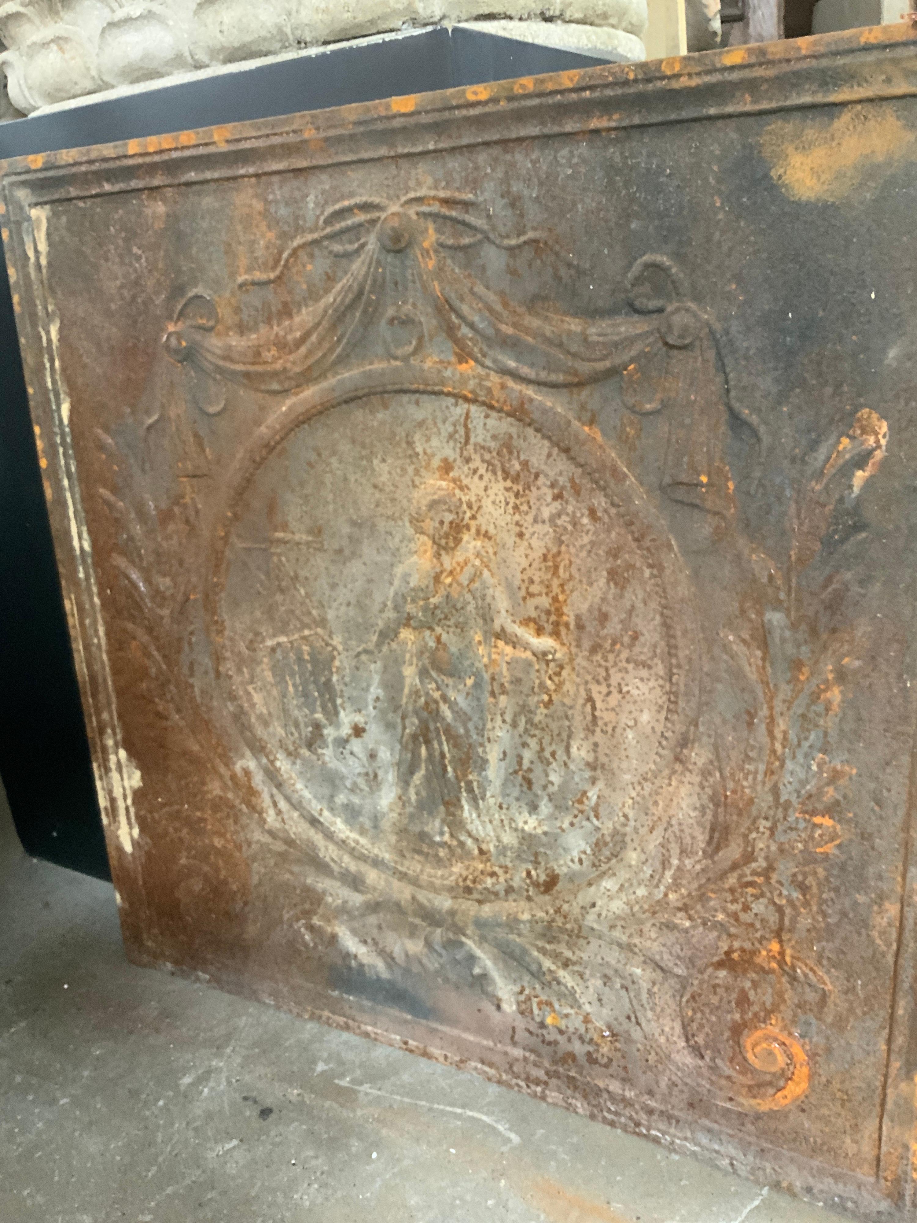 19th Century French Iron Fireback In Good Condition For Sale In Dallas, TX