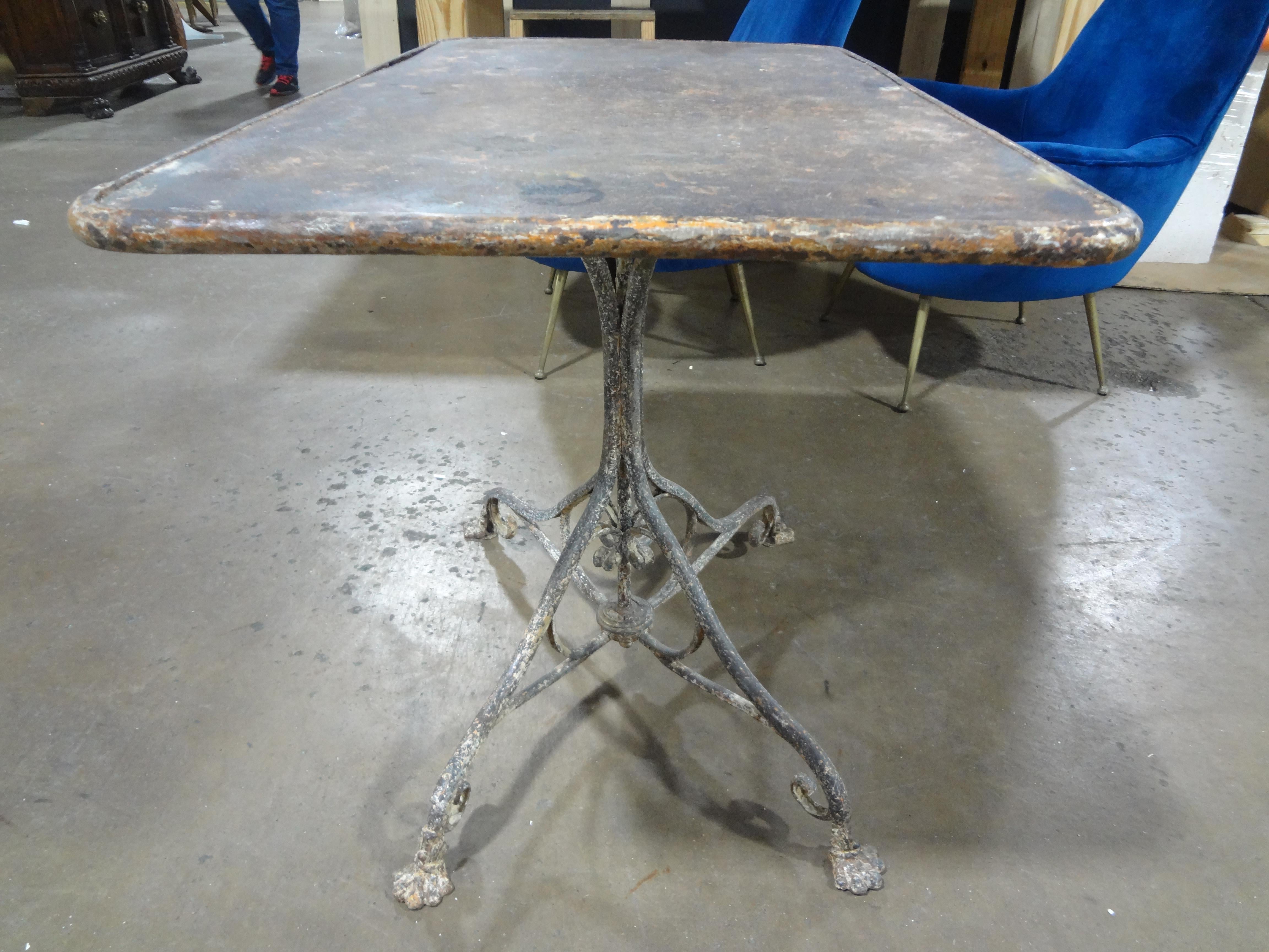 19th Century French Iron Garden Table By Arras In Good Condition For Sale In Houston, TX