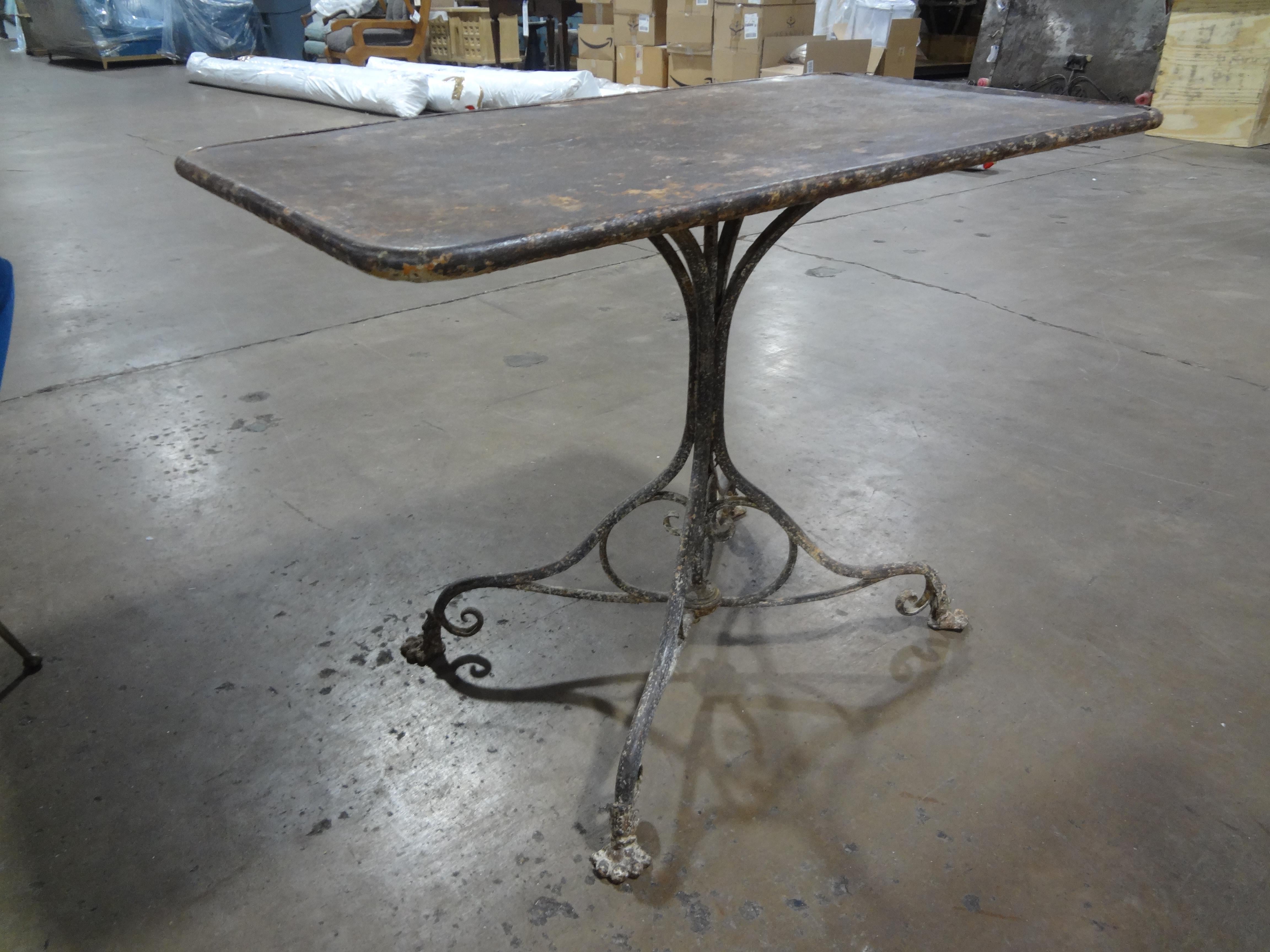 19th Century French Iron Garden Table By Arras For Sale 1