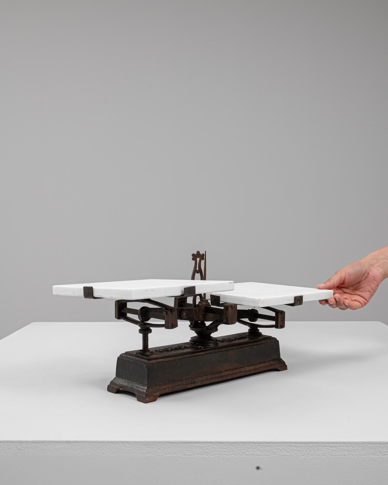 Ferro Scala francese in ferro e marmo del XIX secolo in vendita