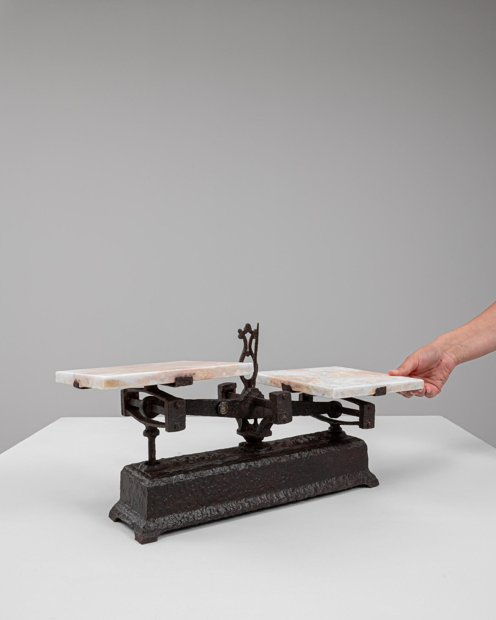 Scala francese in ferro e marmo del XIX secolo in vendita 1