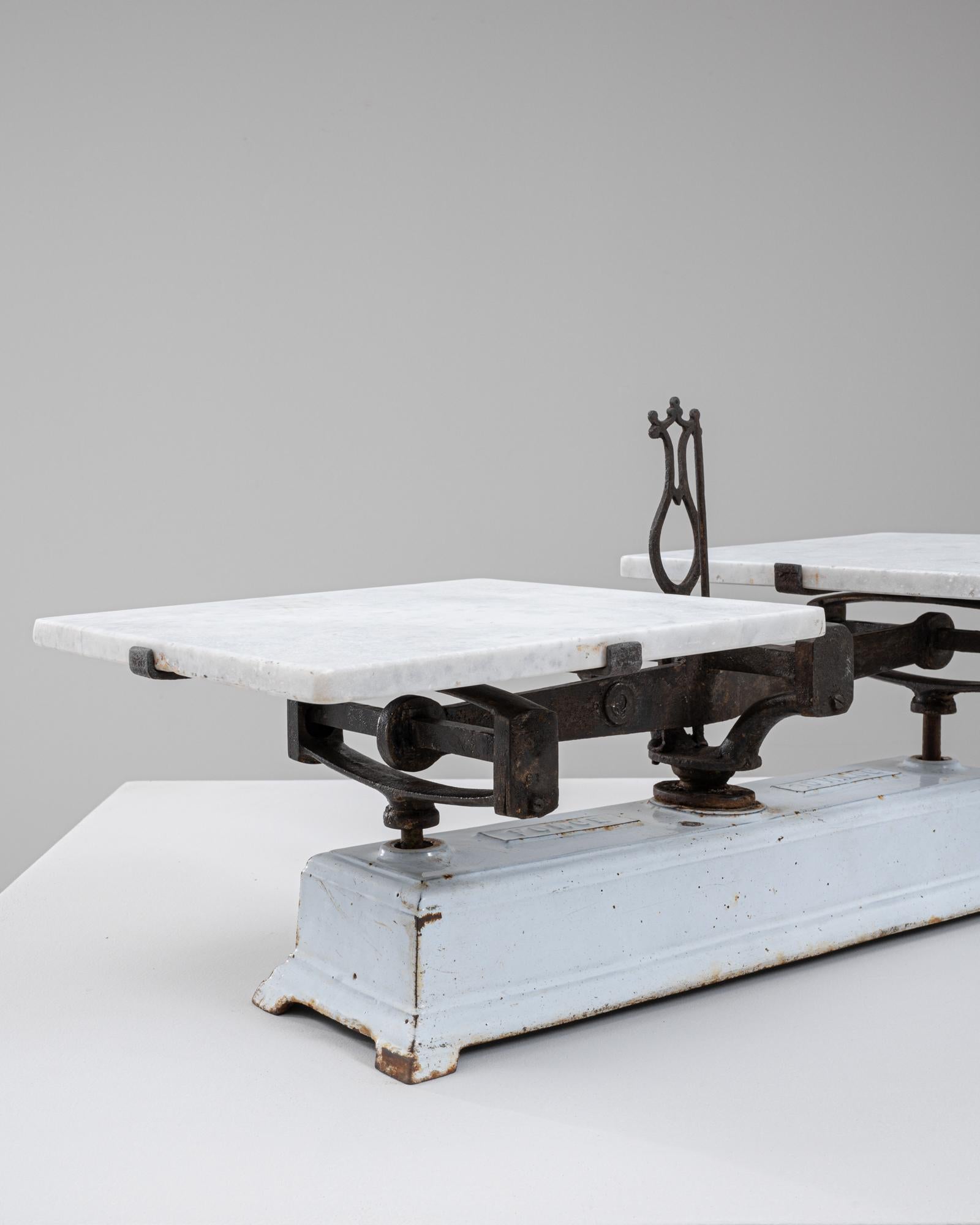 Scala francese in ferro e marmo del XIX secolo in vendita 1