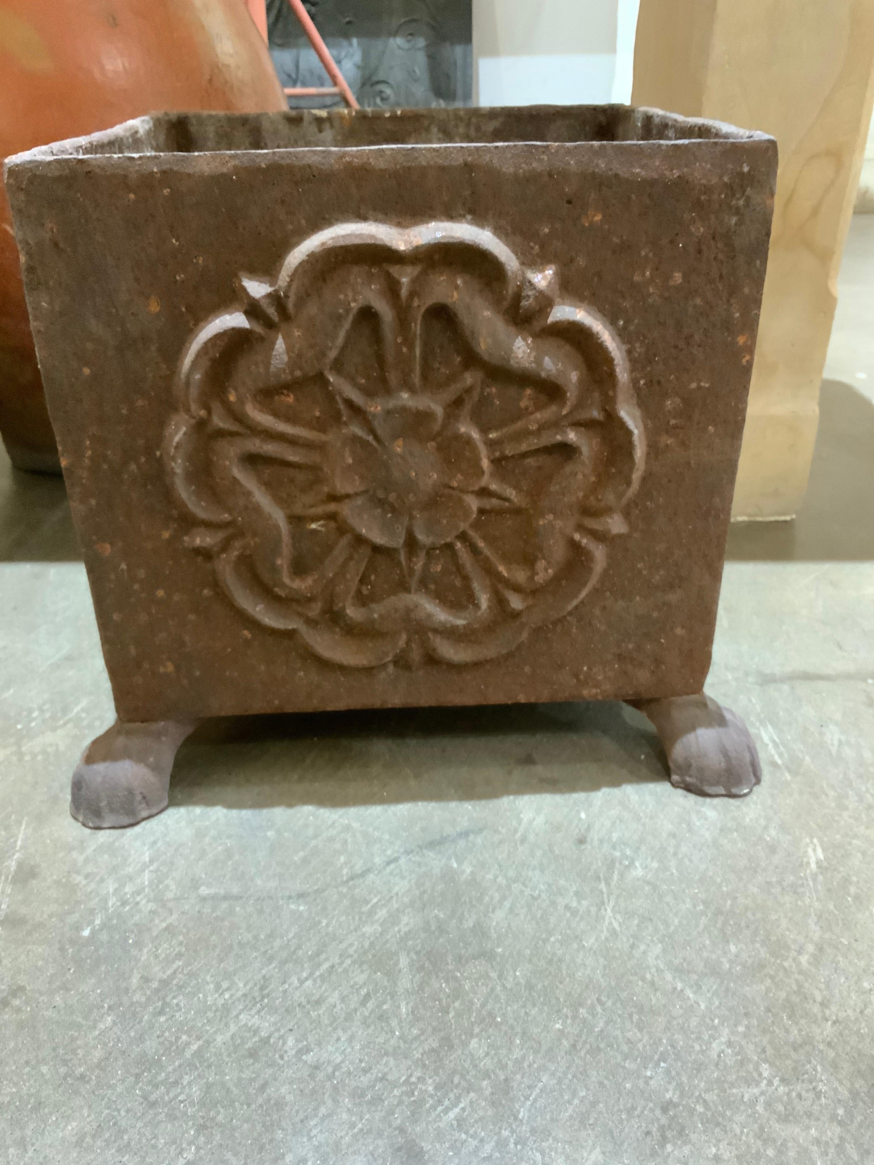 19th Century French Iron Planters In Good Condition For Sale In Dallas, TX