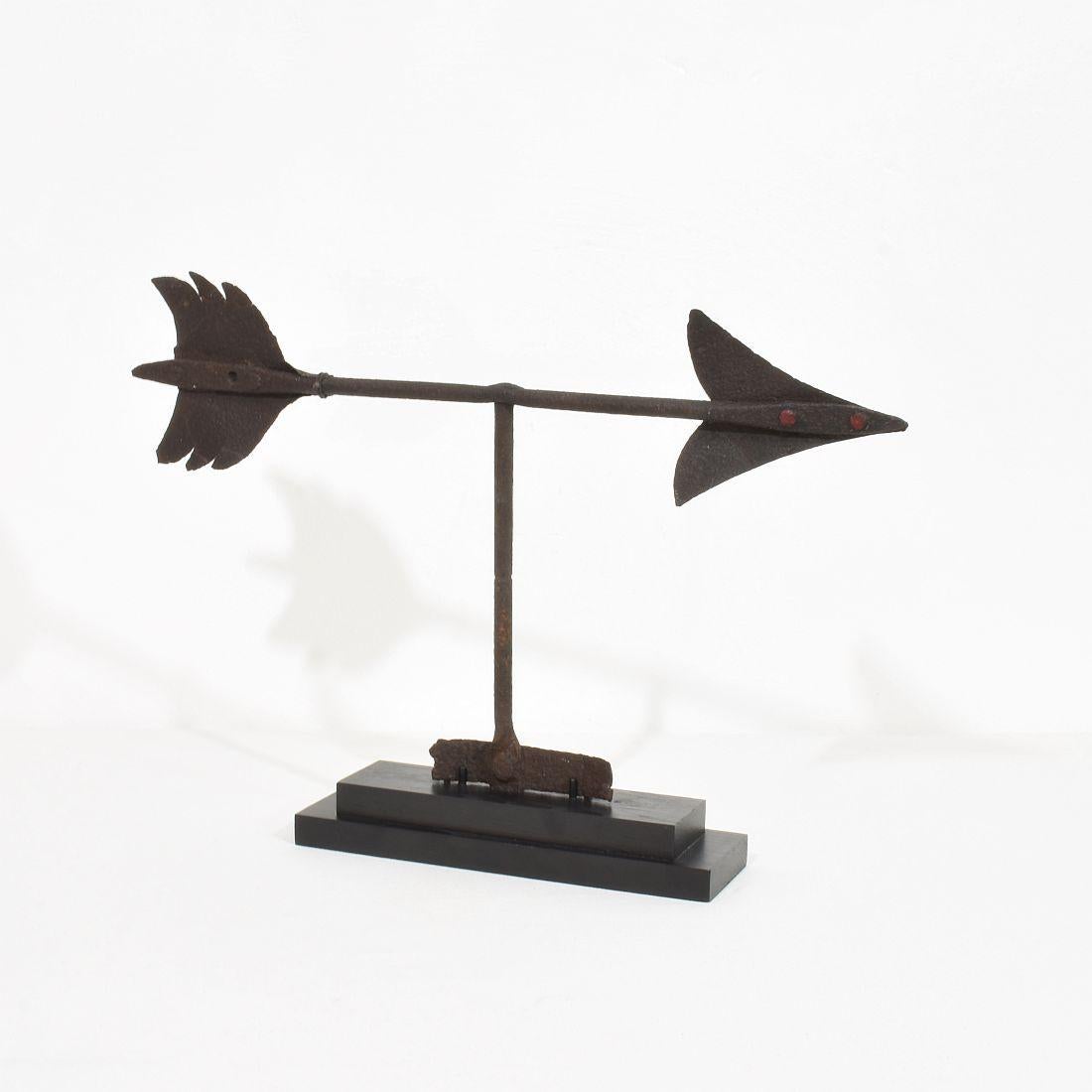 19th Century French Iron Weathervane Roof Finial In Good Condition For Sale In Buisson, FR