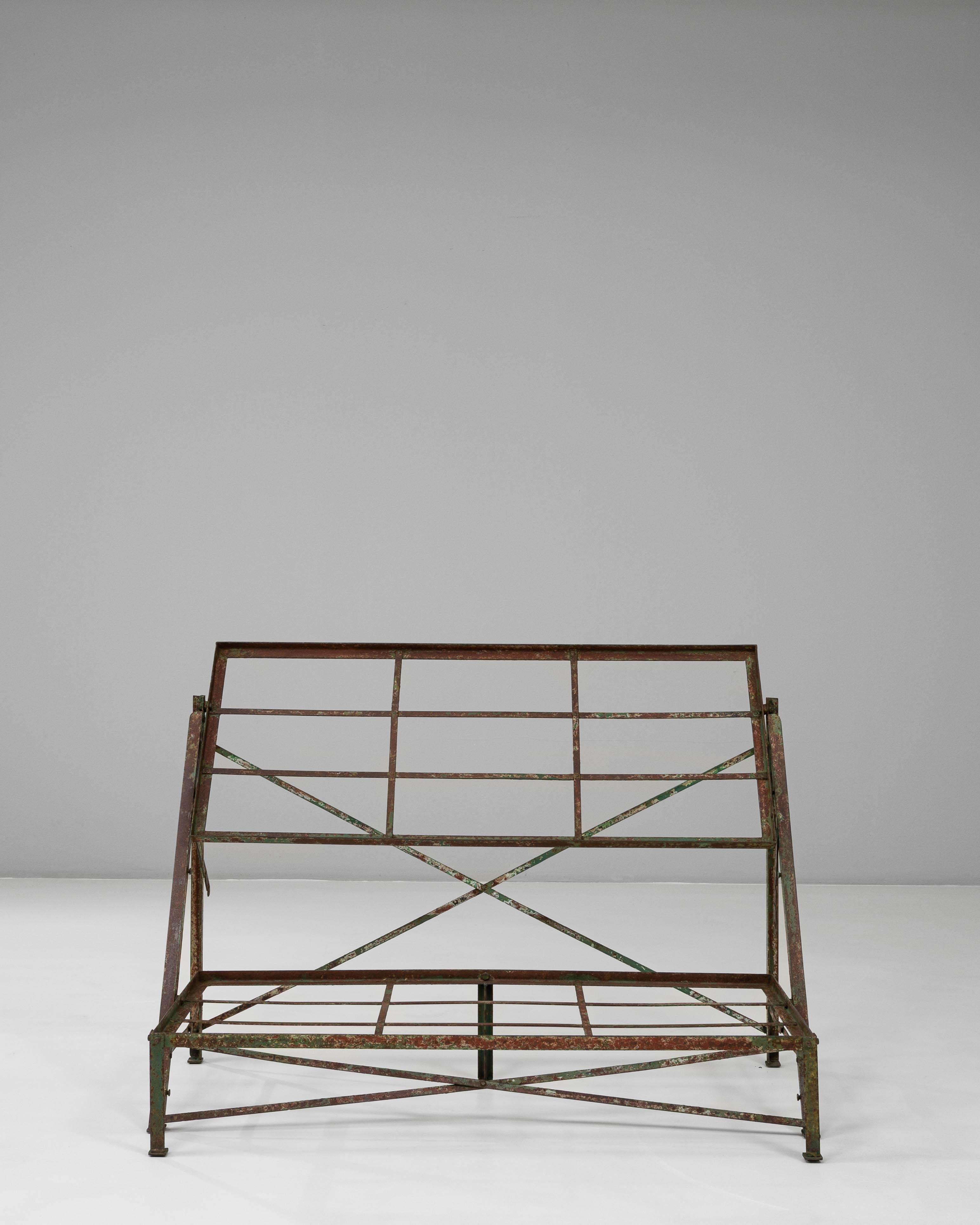 Français Table d'exposition en fer et Wood Wood du 19e siècle en vente