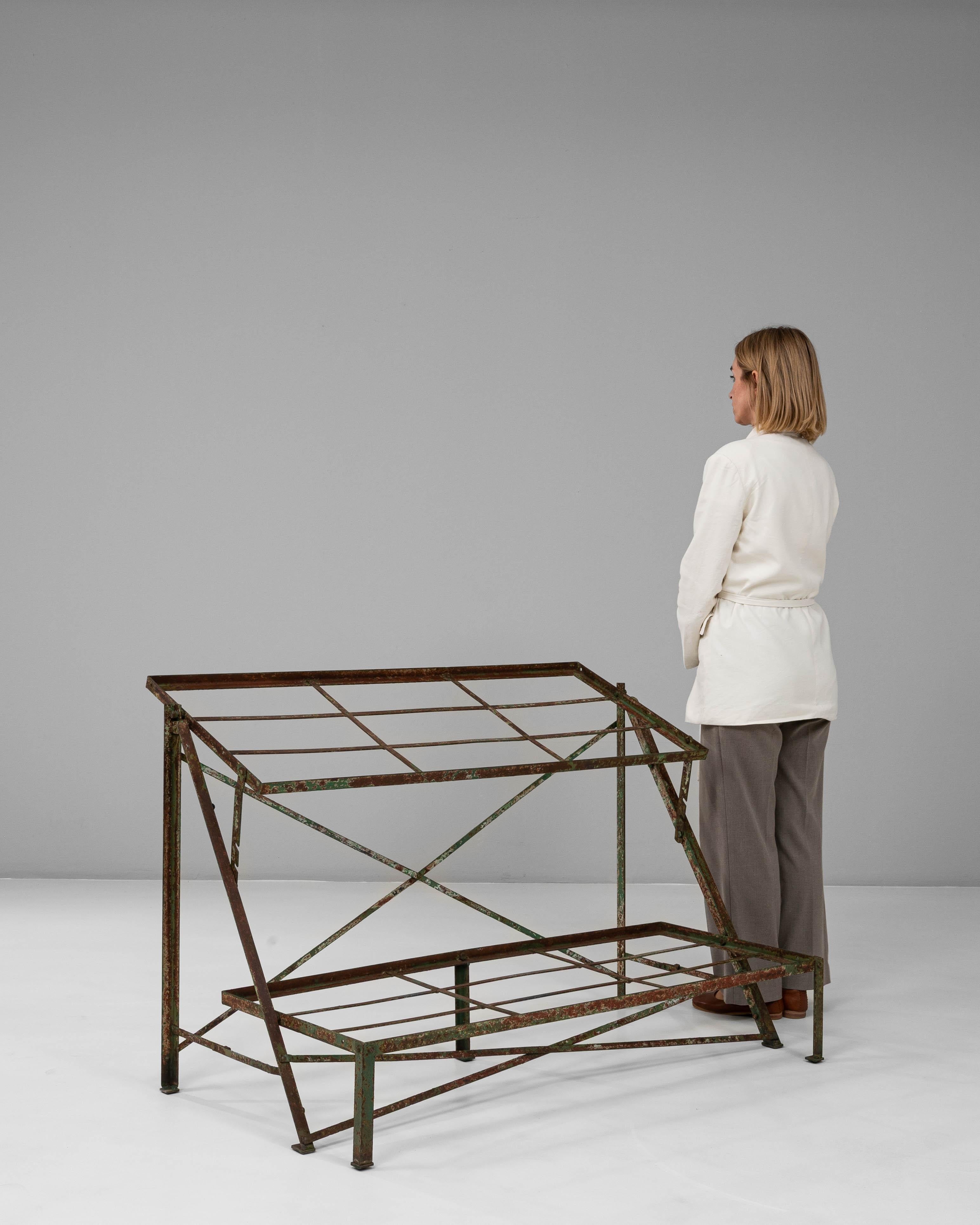 Table d'exposition en fer et Wood Wood du 19e siècle en vente 2