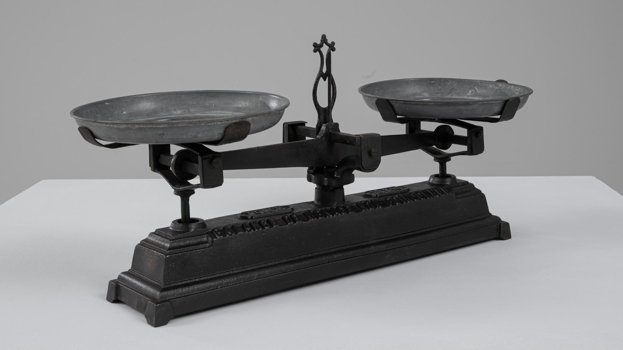 Scala francese del XIX secolo in ferro e zinco in vendita 2