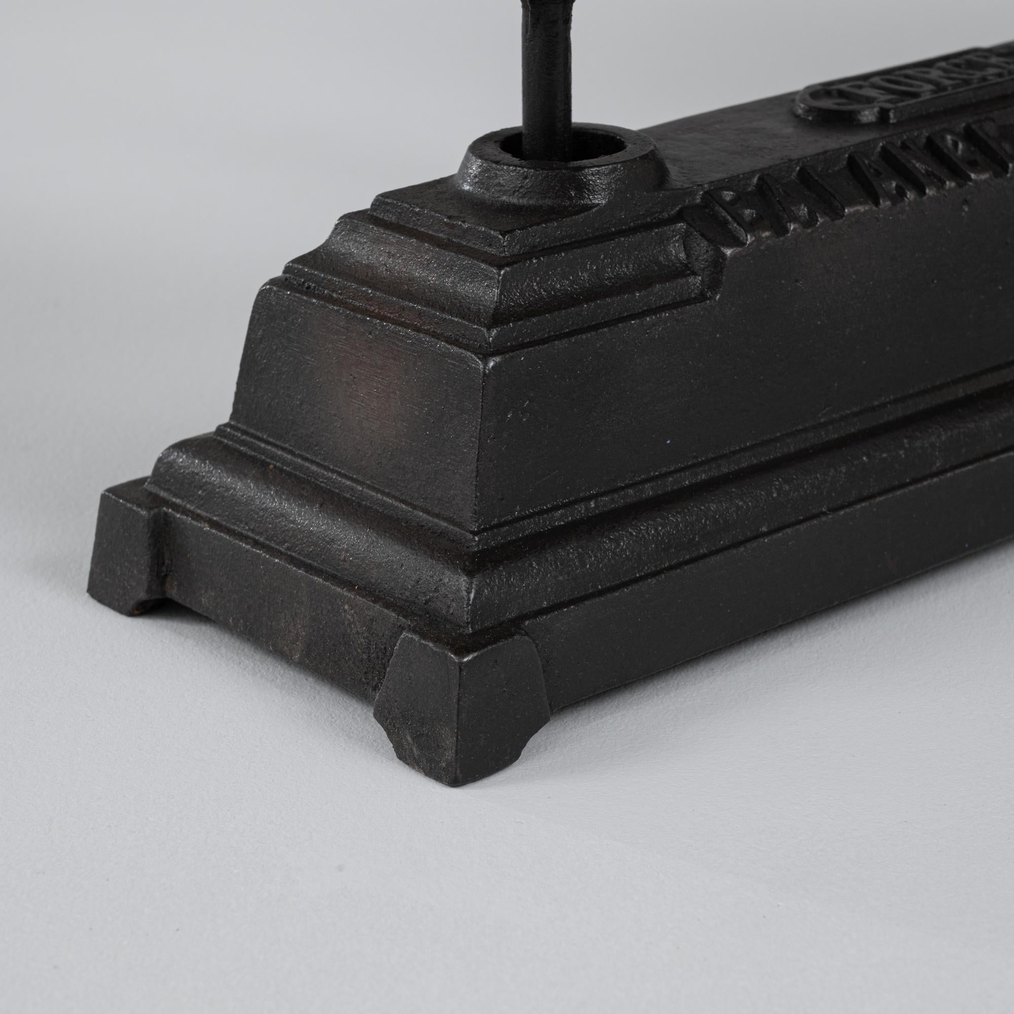 Scala francese del XIX secolo in ferro e zinco in vendita 3