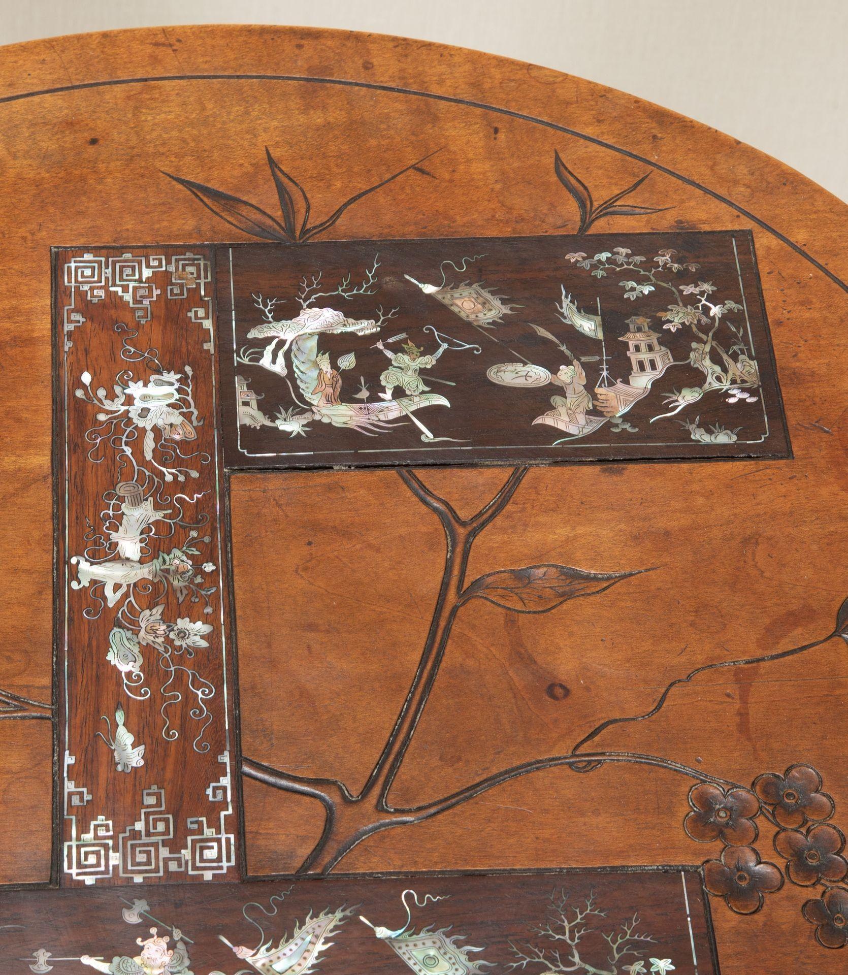 Table d'appoint de style japonais français du XIXe siècle par Gabriel Viardot en vente 2