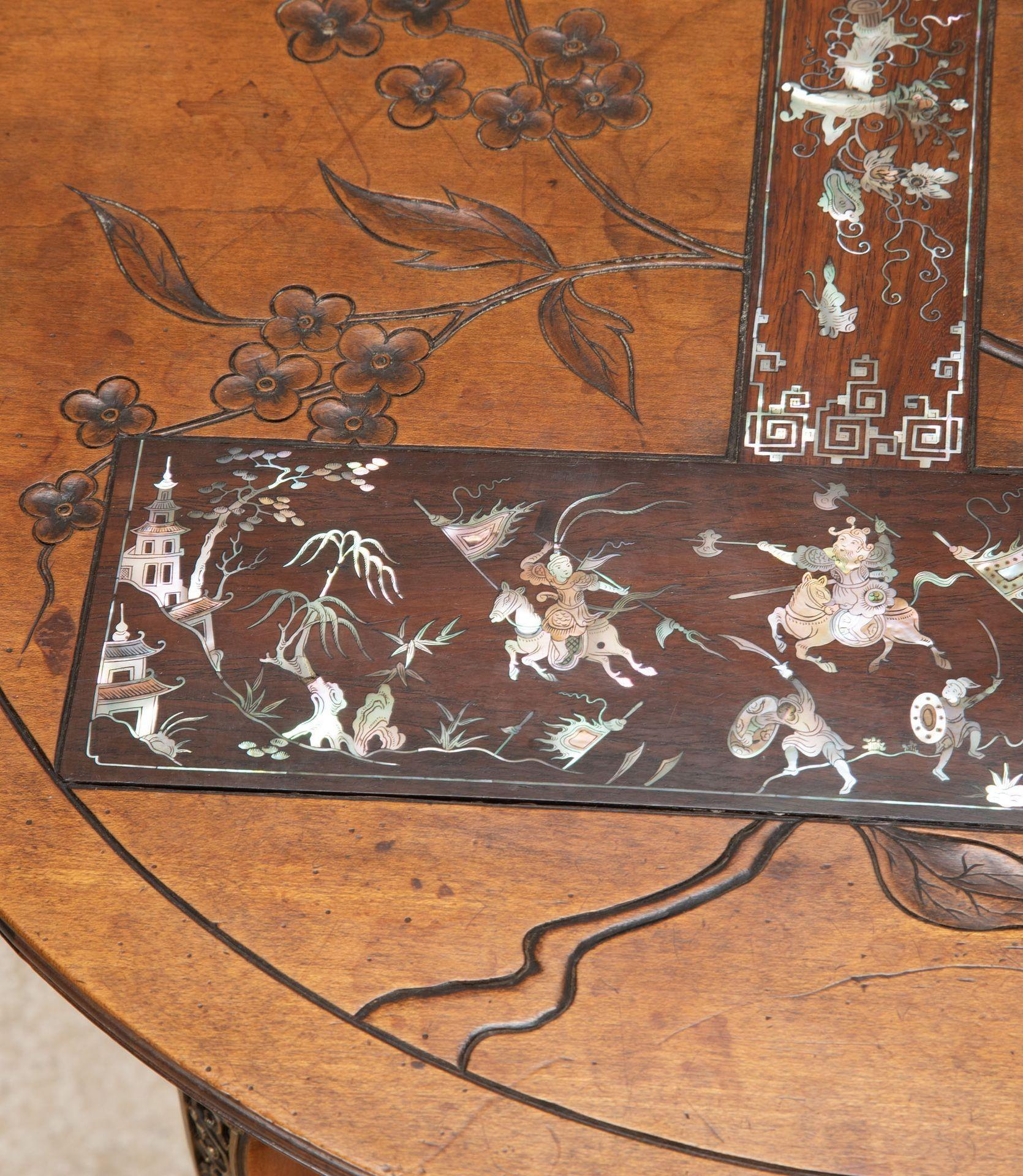 Table d'appoint de style japonais français du XIXe siècle par Gabriel Viardot en vente 3