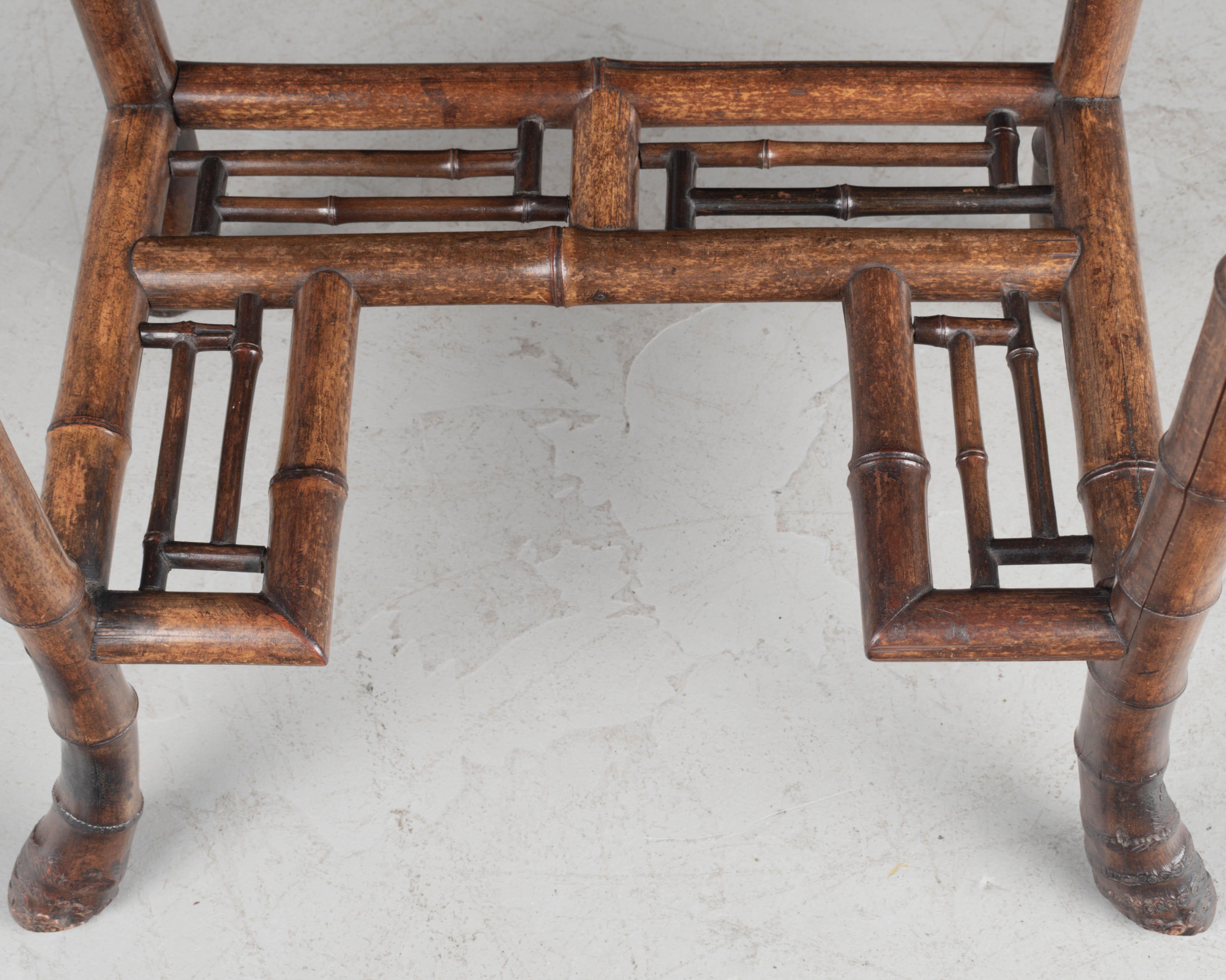 Table d'appoint japonaise du 19ème siècle en bambou en vente 3