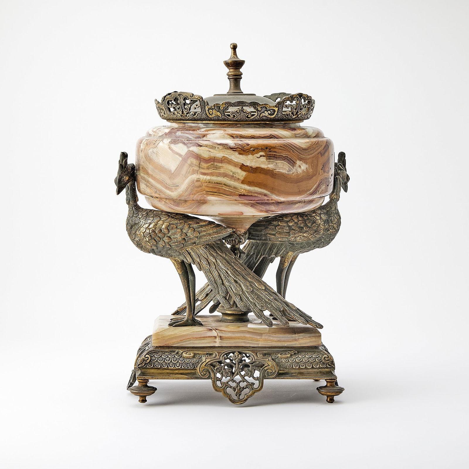 19th Century French Japonisme Bronze and Onyx Centerpiece with Figural Peacocks In Good Condition For Sale In New York, NY