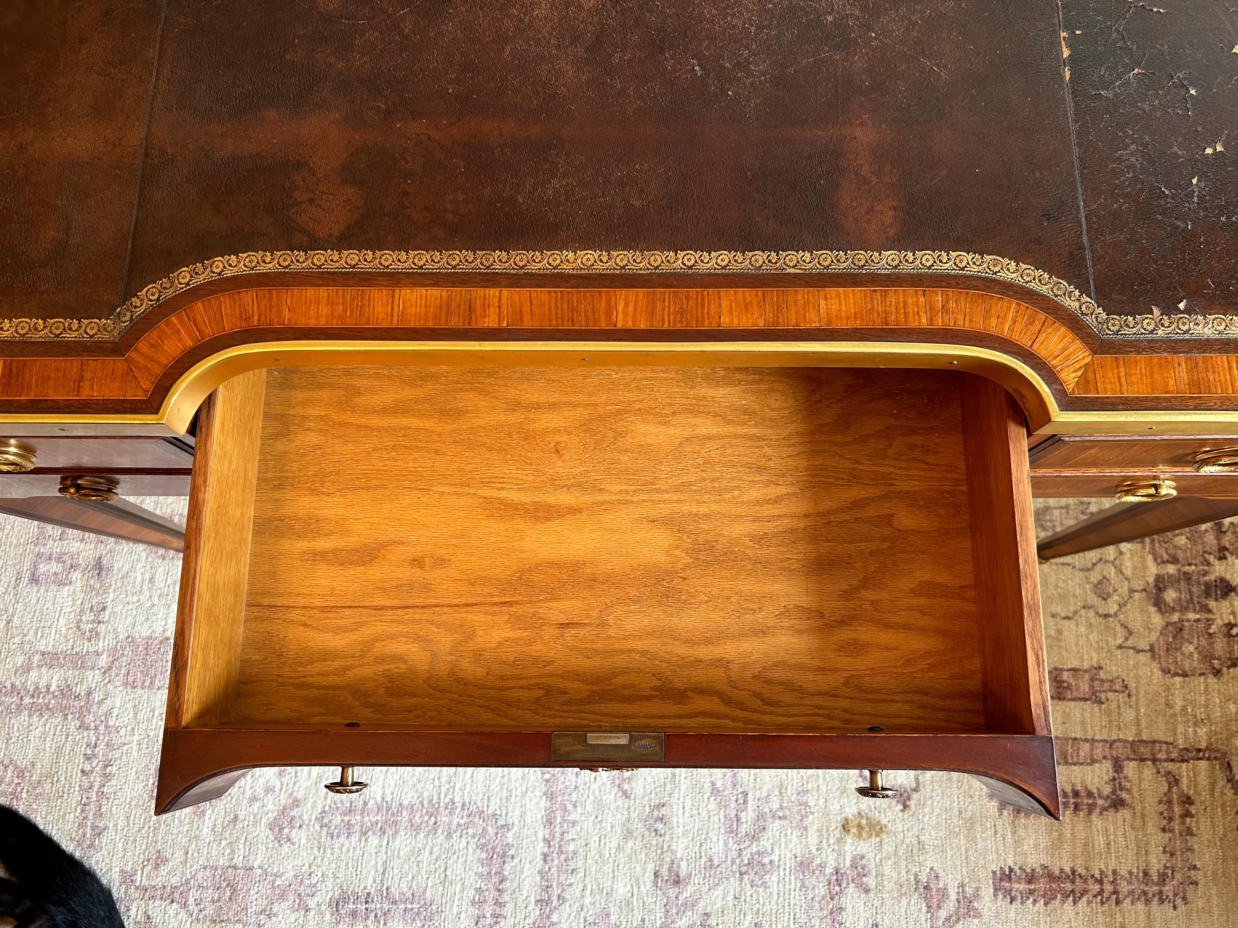 19th Century French Kidney Shaped Marquetry Desk For Sale 7